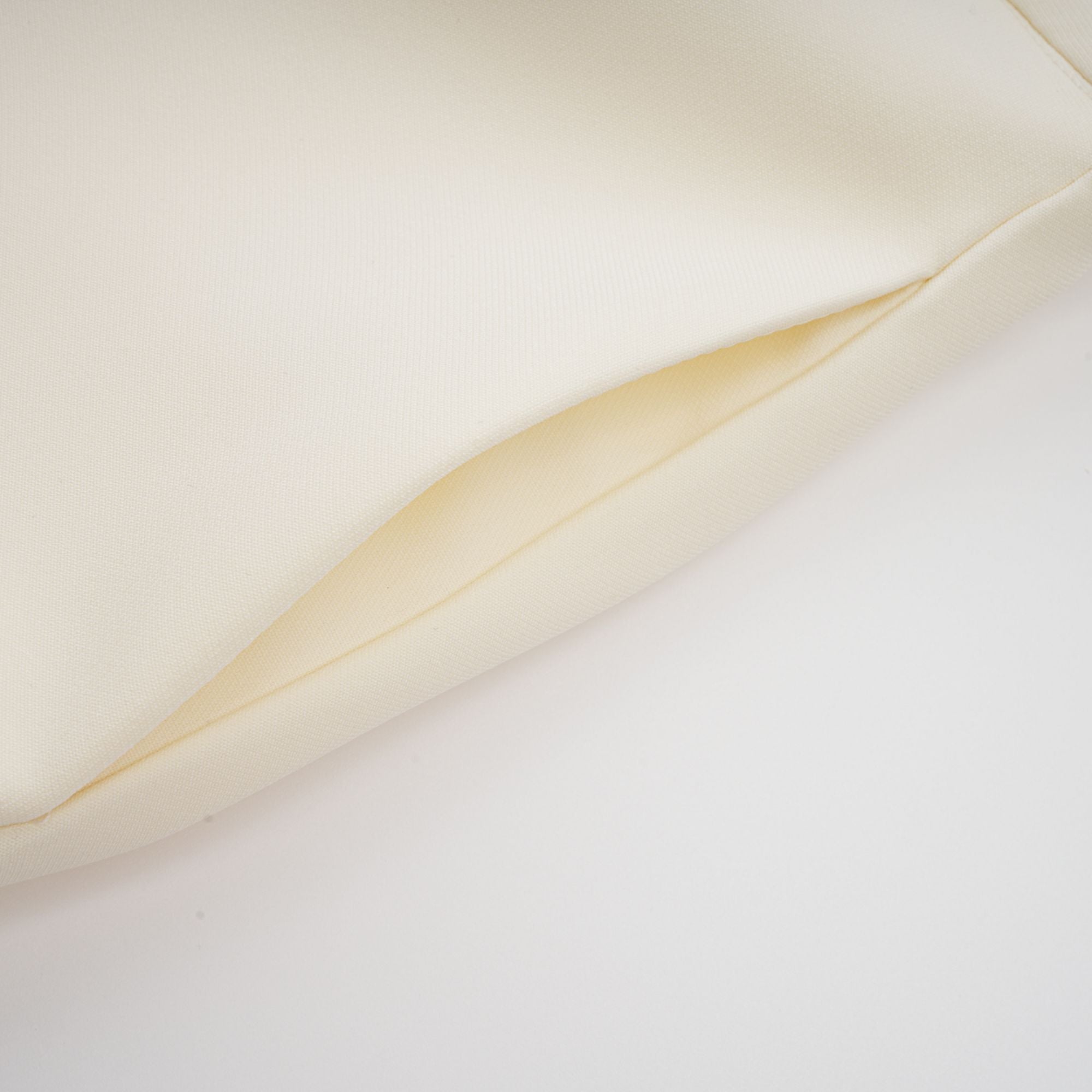 Coralie Neutrals 3D-Blütenblatt-Oberteil und Rock passendes Set