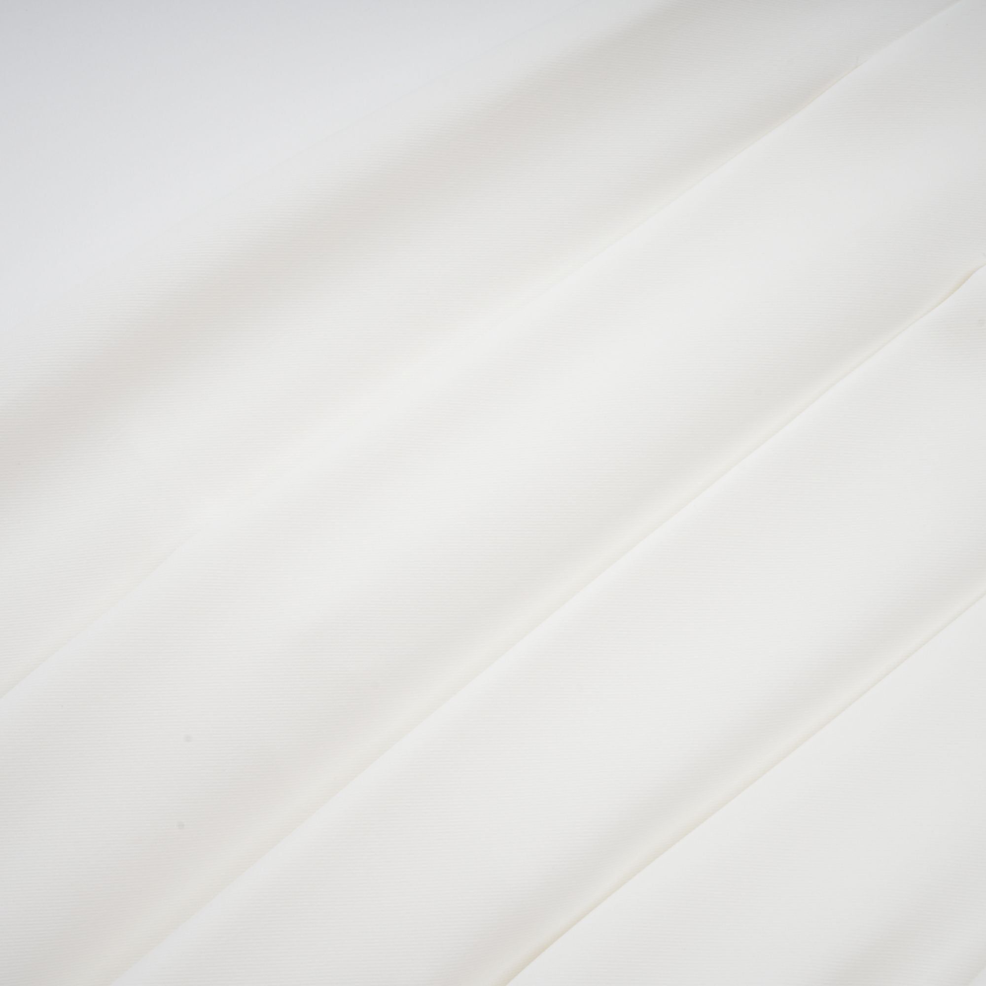 طقم Adèle المكون من بلوزة وسروال مجعدين متطابقين باللون الأبيض