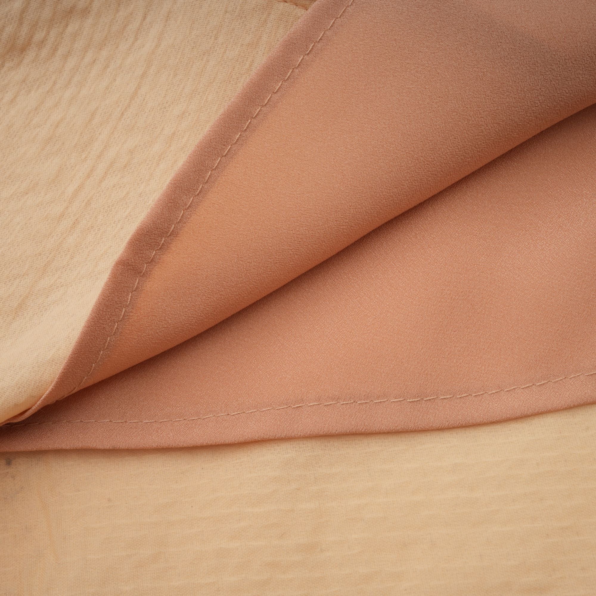 فستان أورنيلا متوسط الطول مزين باللؤلؤ الصناعي