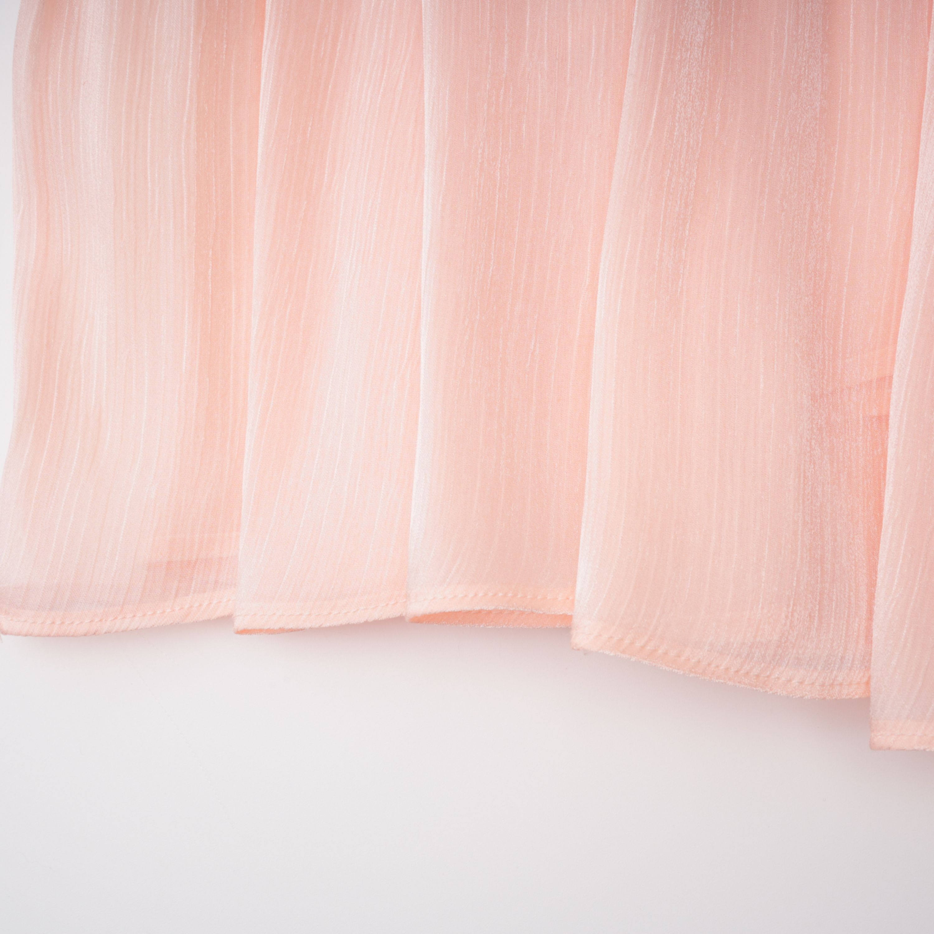 مجموعة بلوزة وتنورة ميلودي باللون الوردي اللامع