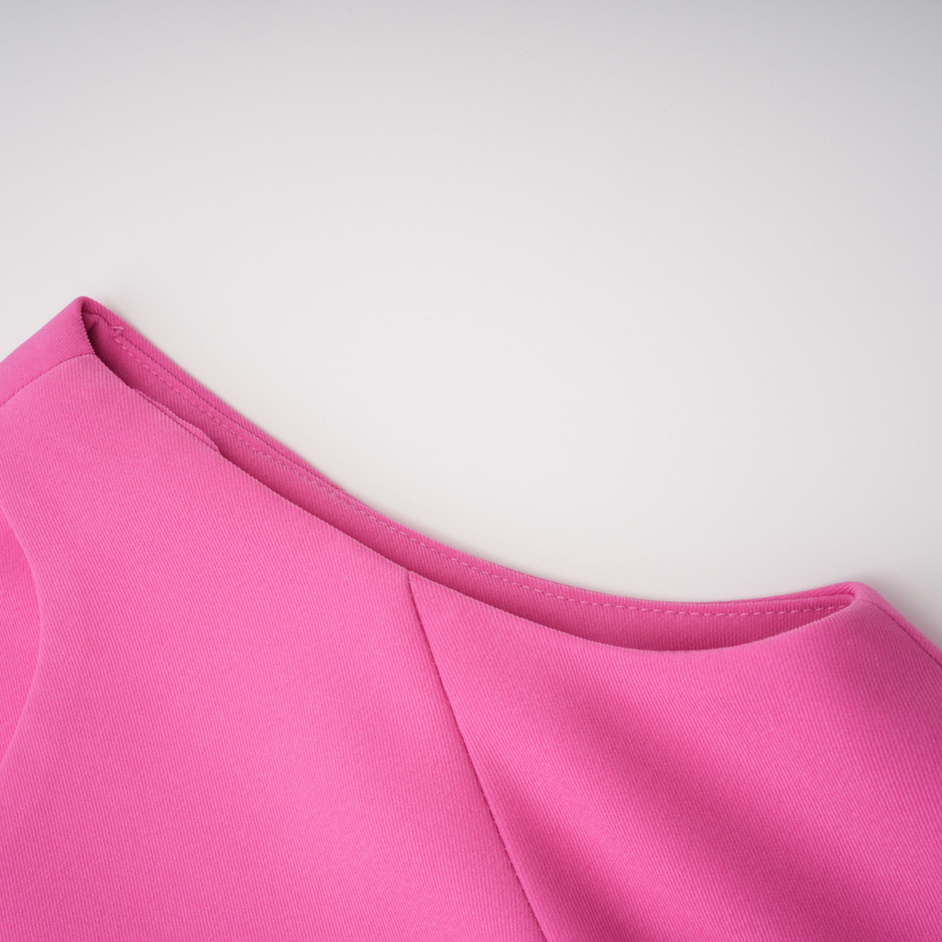 فستان قصير بزخارف زهور باللون الوردي الفاتح من Fleurine