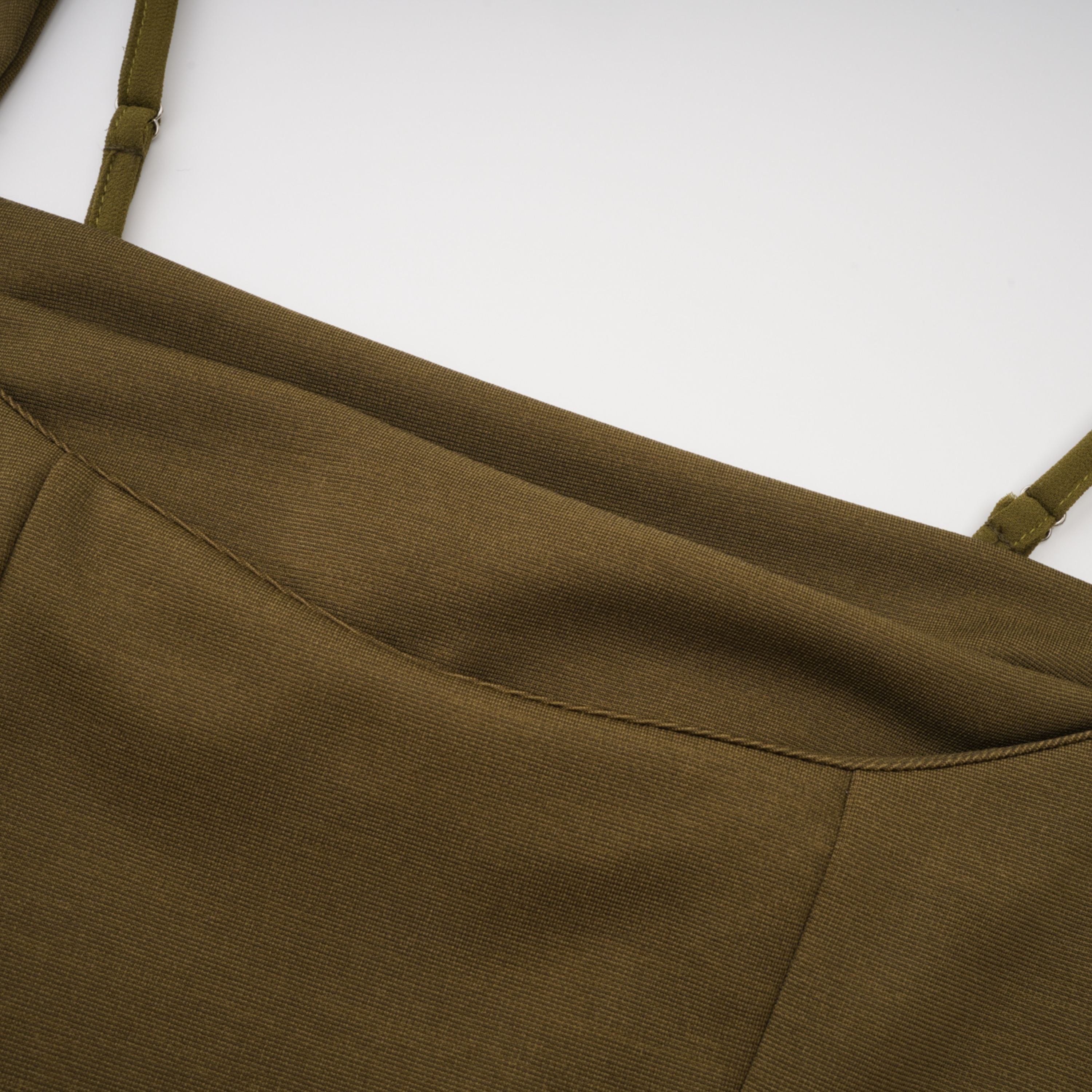 فستان ماكسي غير متماثل من سيدوني أترافيرنس (بدون قفازات)