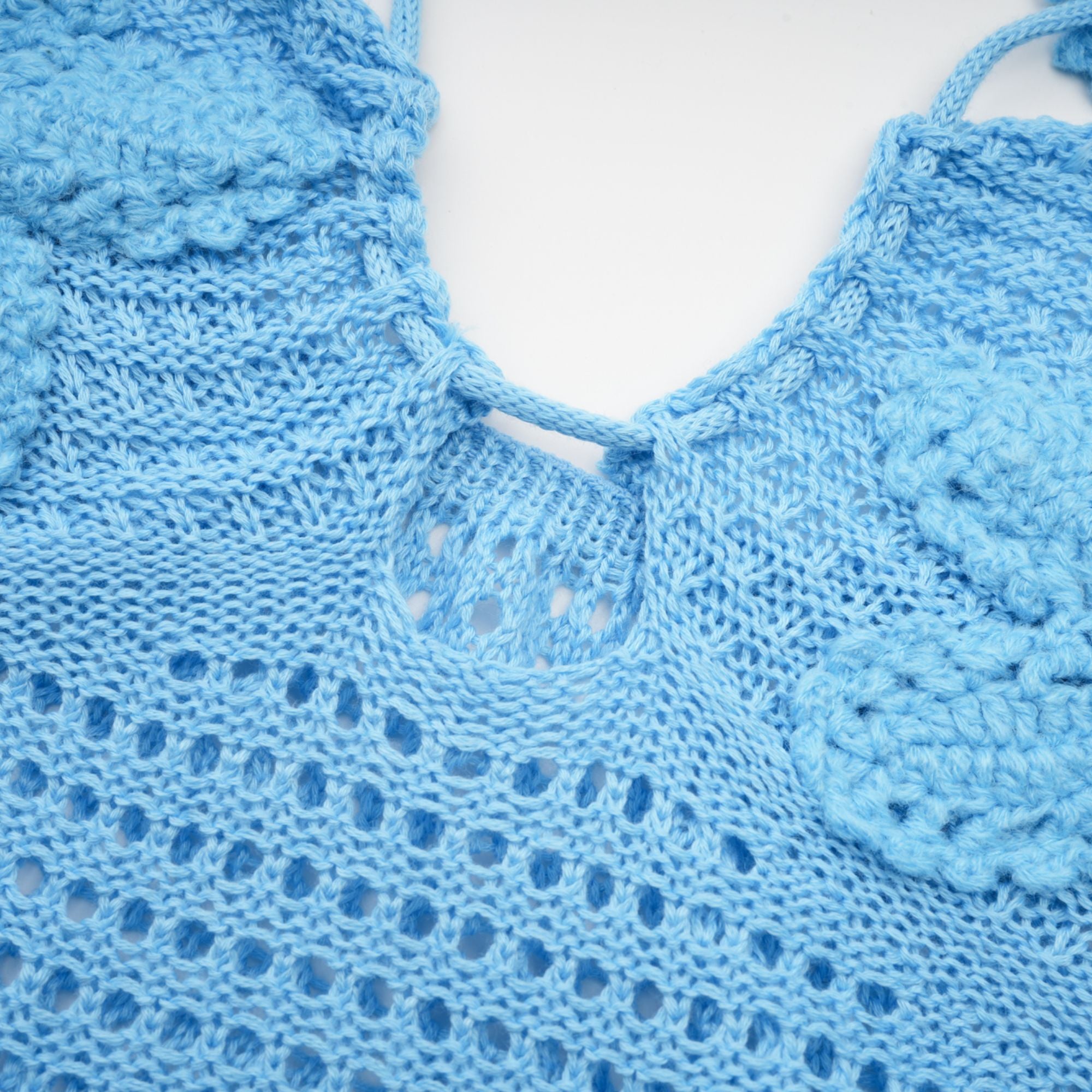 فستان ماكسي من تصميم ديان مزين بزهور صناعية