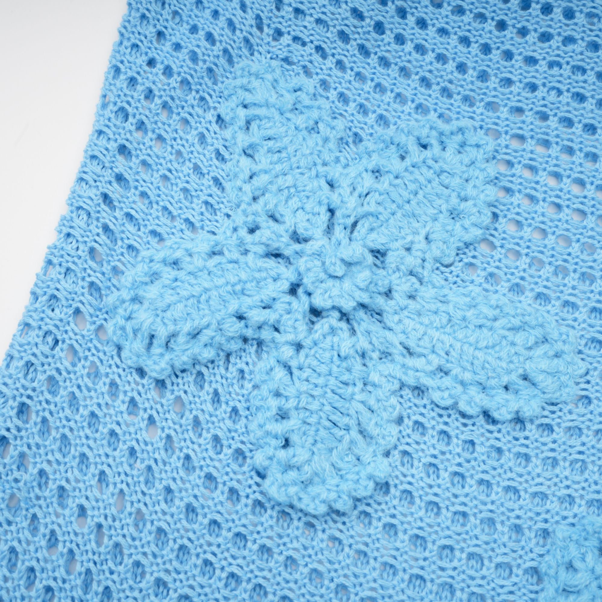 فستان ماكسي من تصميم ديان مزين بزهور صناعية