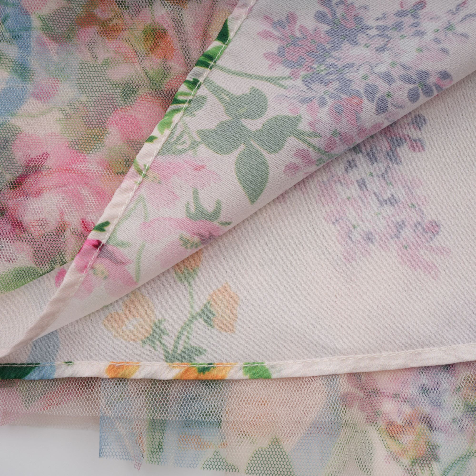 فستان كانديس متوسط الطول من التول مع كشكشة زهرية