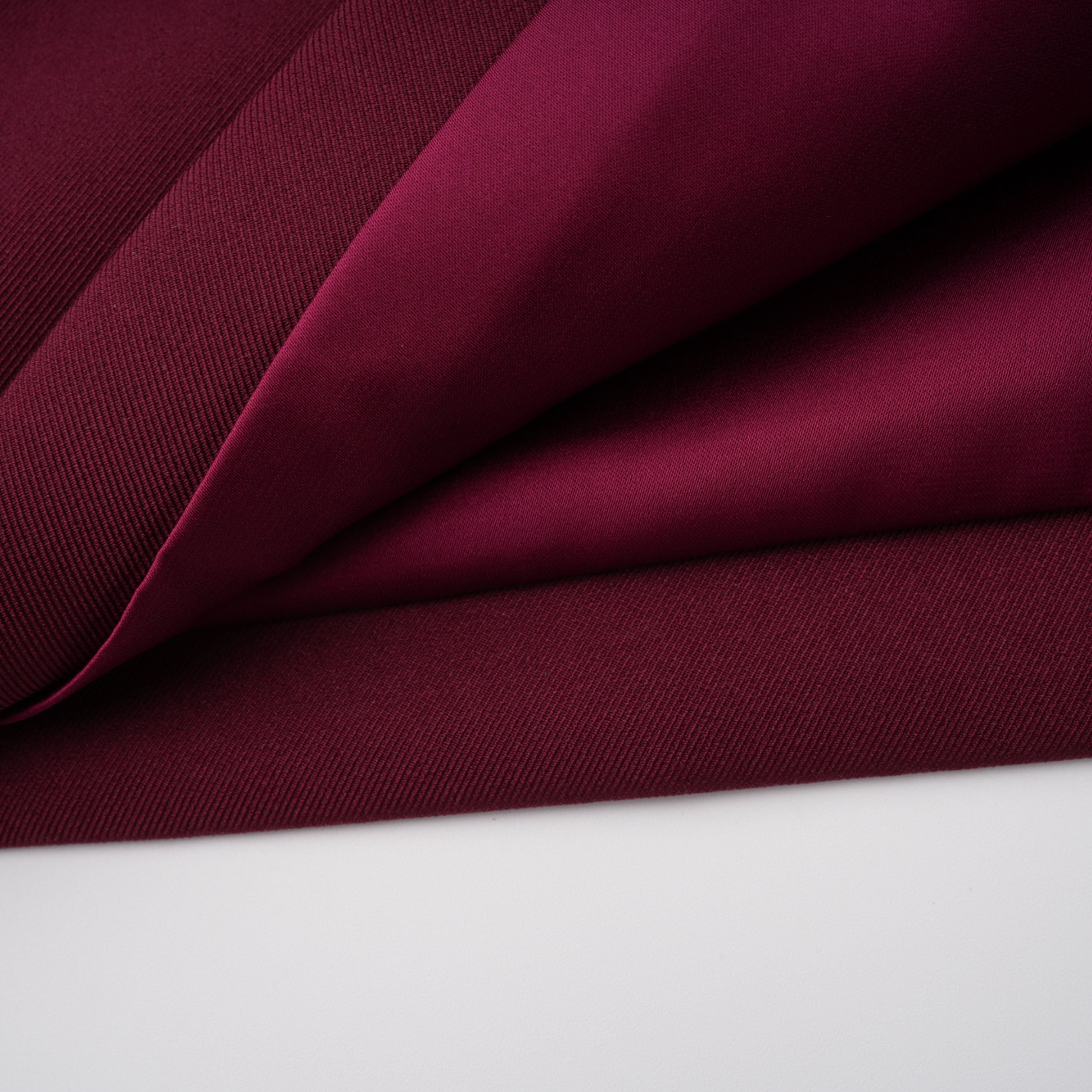 فستان ماكسي غير متماثل من Wren Burgundy