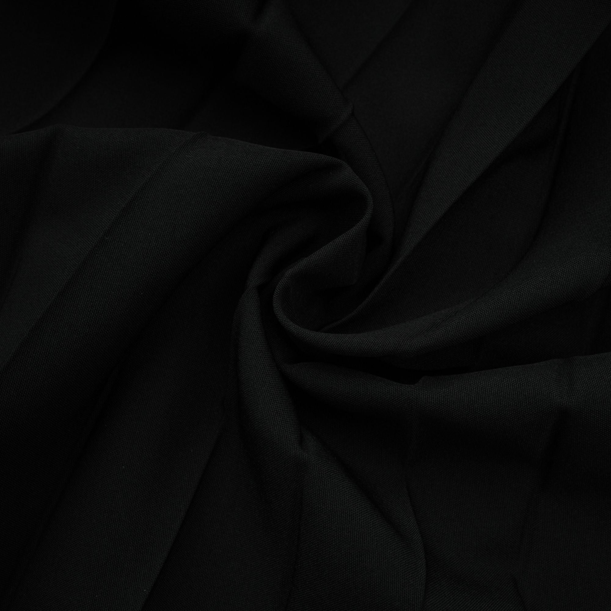 طقم دكستارد مكون من بلوزة وتنورة متطابقة باللون الأسود المذهب