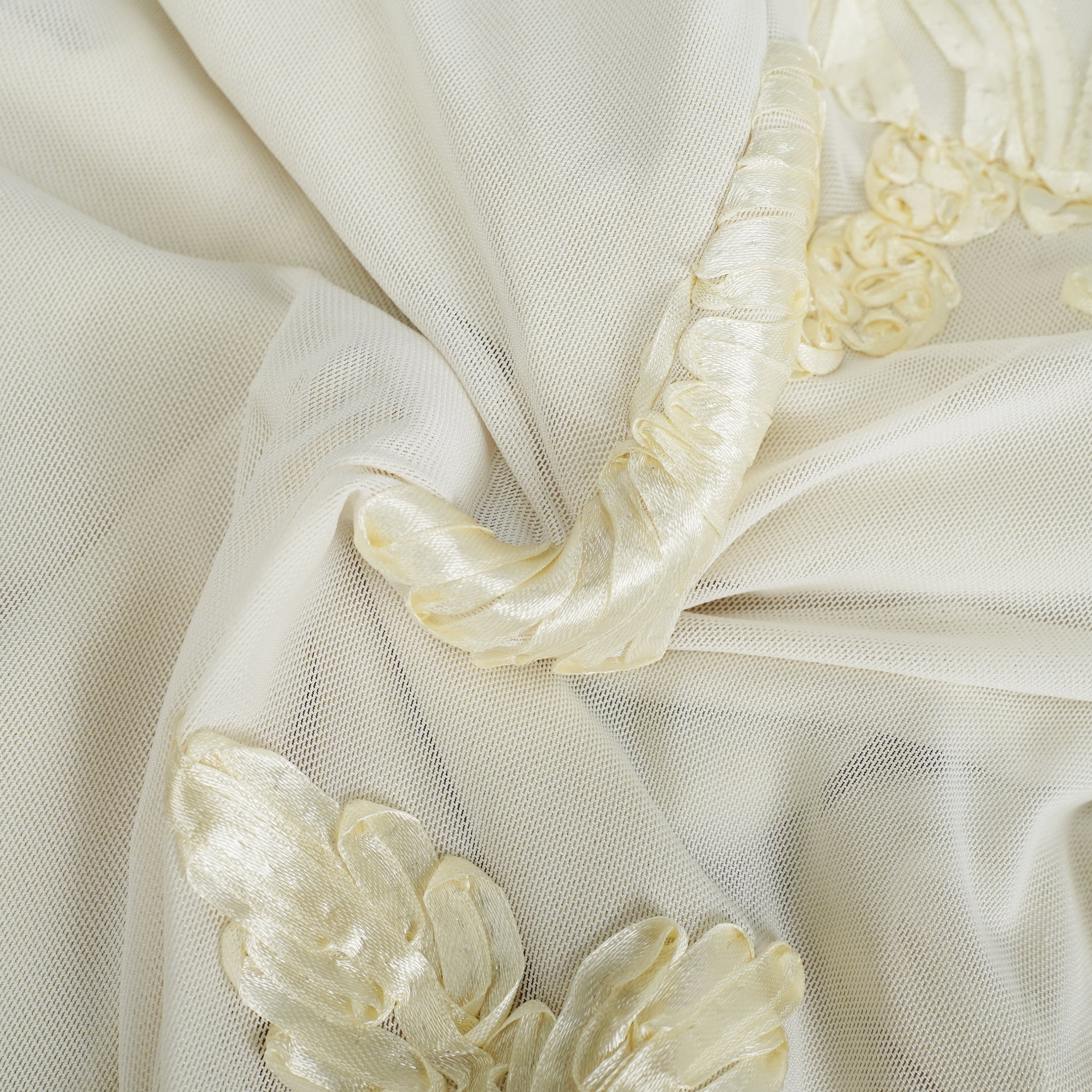 فستان تيويلين محايد غير متماثل بتصميم زهور ومكشكش متوسط الطول