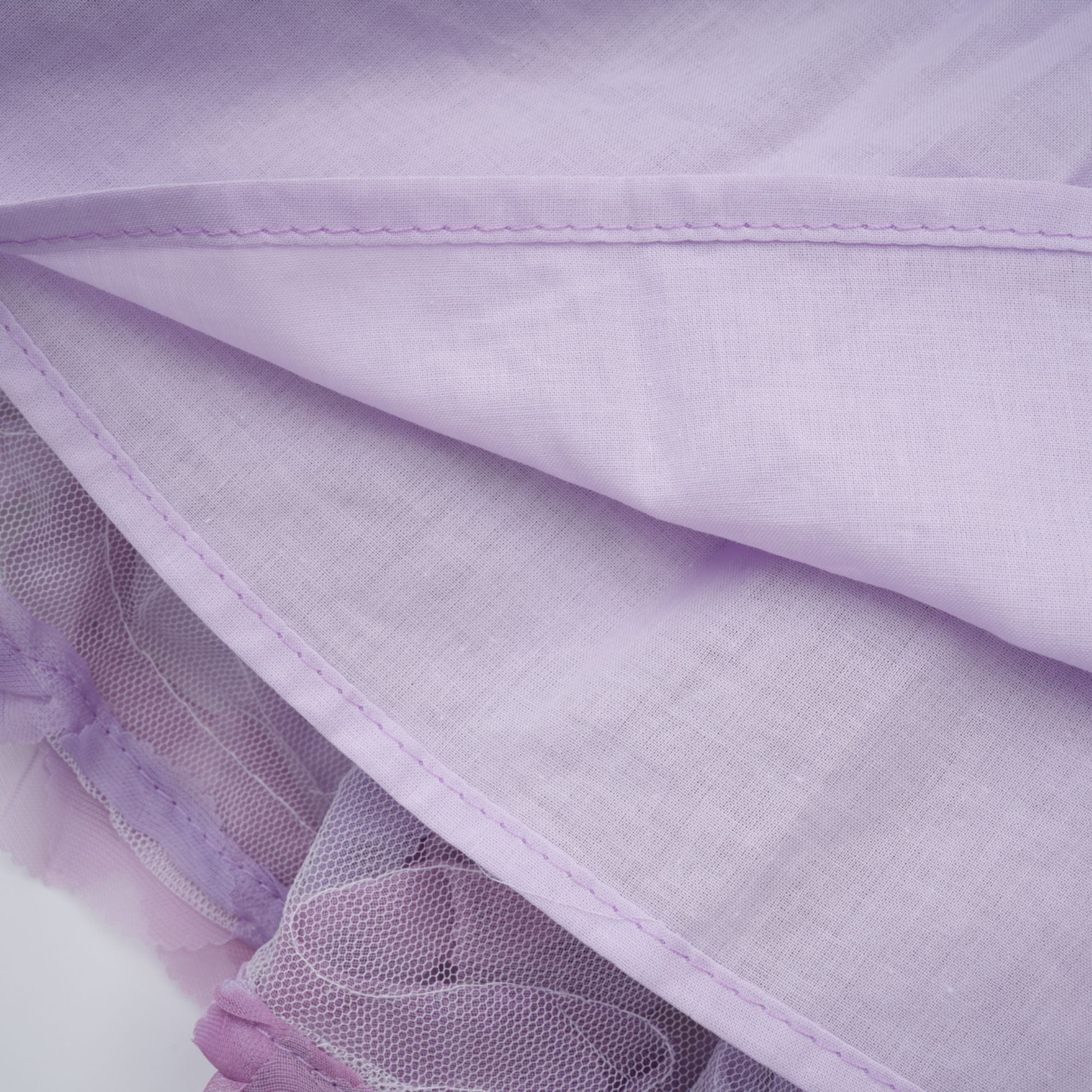 Mylène lila 3D-Blütenblatt-Minikleid aus gestuftem Tüll