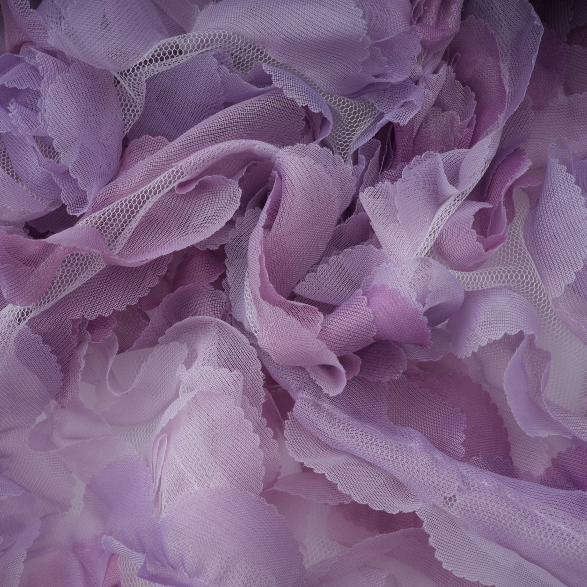 Mylène lila 3D-Blütenblatt-Minikleid aus gestuftem Tüll