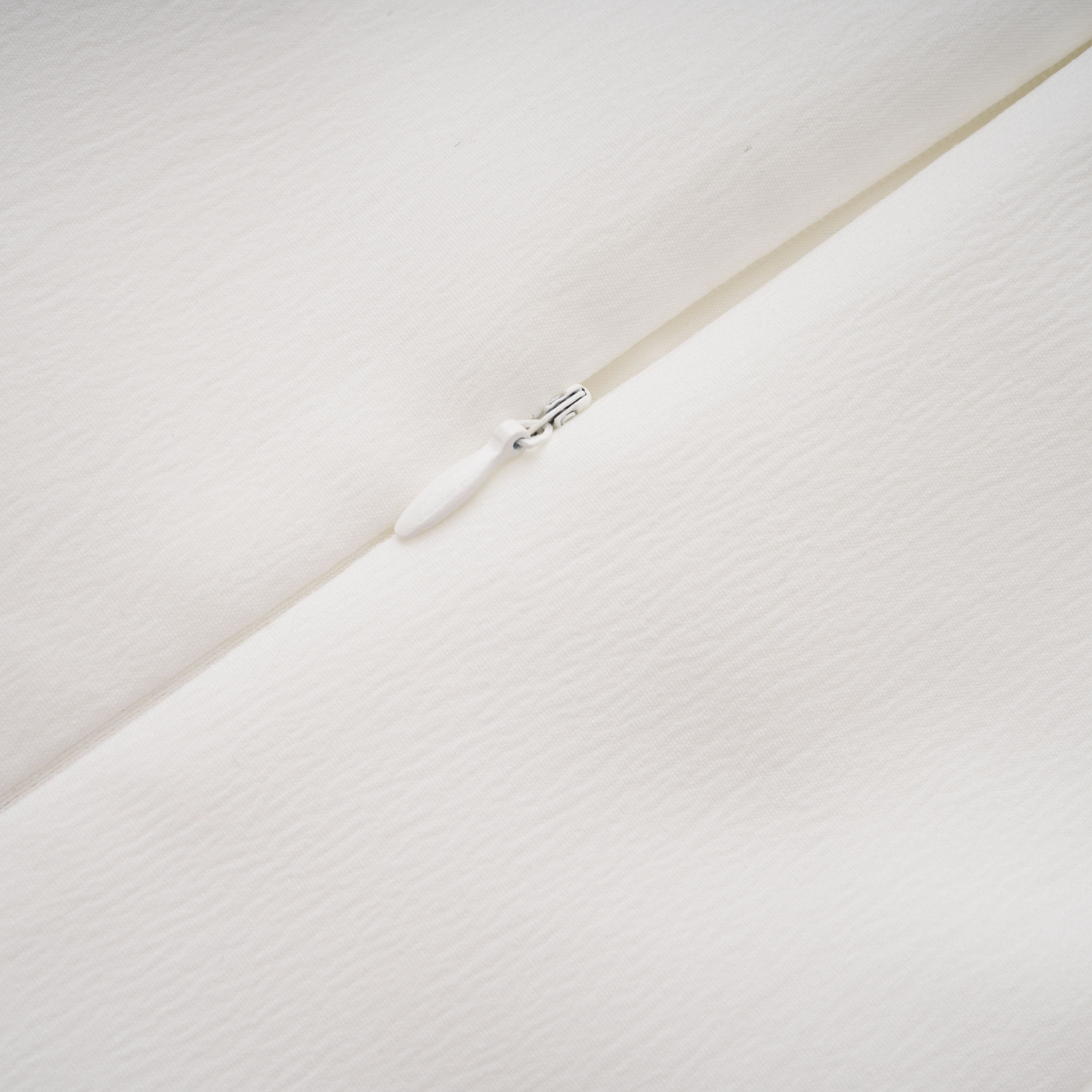 Blossom Weißes One-Shoulder-Midikleid mit Rüschen