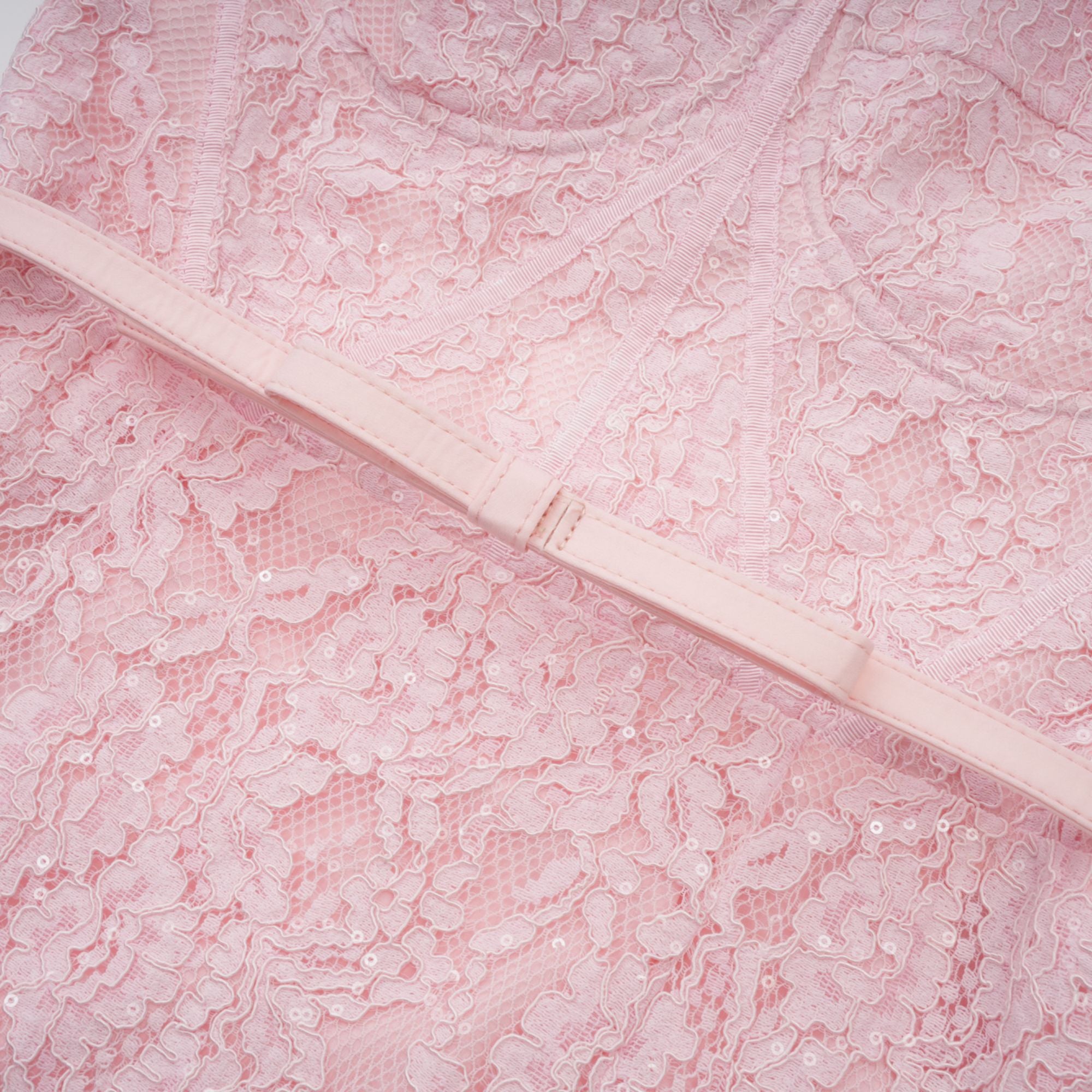 Elisabetta – Midikleid aus rosa Spitze mit Blumenstickereien