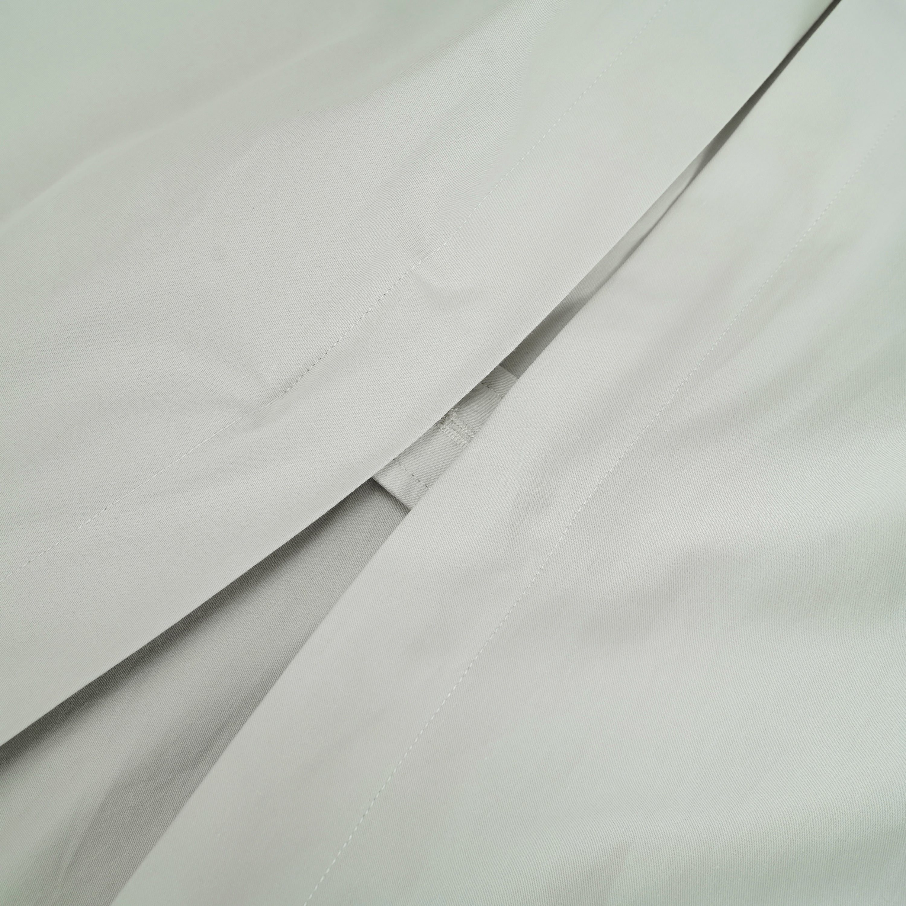 Bruyère Weißer, zweireihiger, langer Trenchcoat