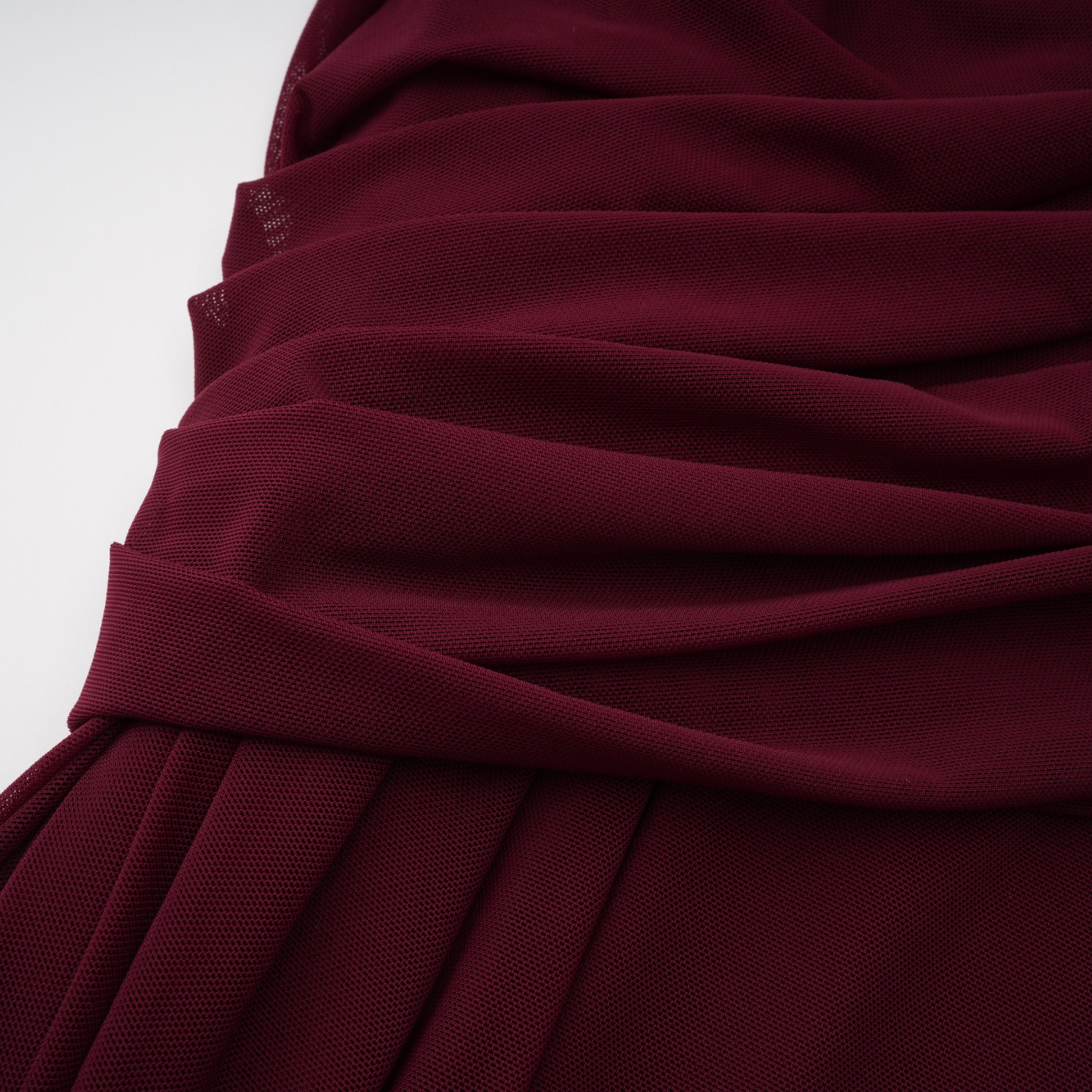 فستان طويل غير متماثل مع كشكش على شكل شريط