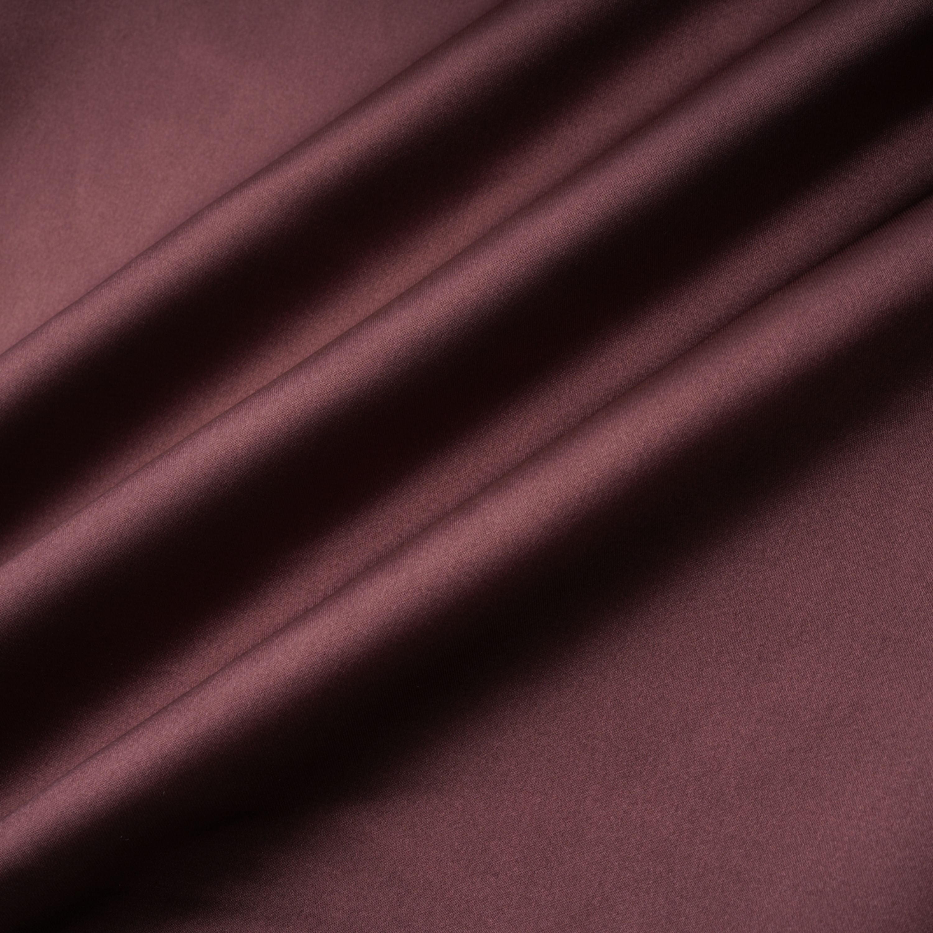 فستان طويل من الساتان المزركش باللون البني من Inmaculada