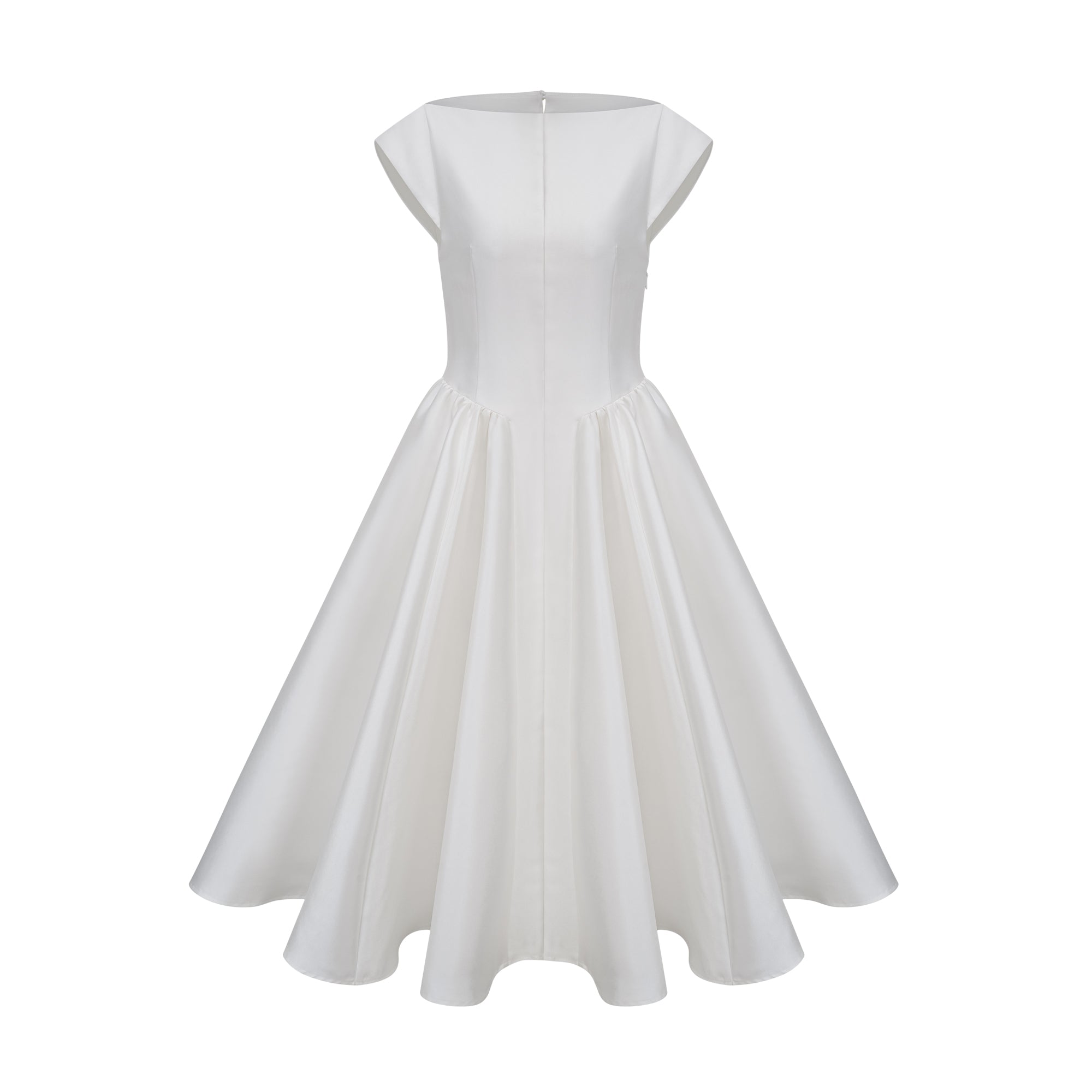 فستان أماندين متوسط الطول بأكمام قصيرة وفتحة ظهر مفتوحة باللون الأبيض