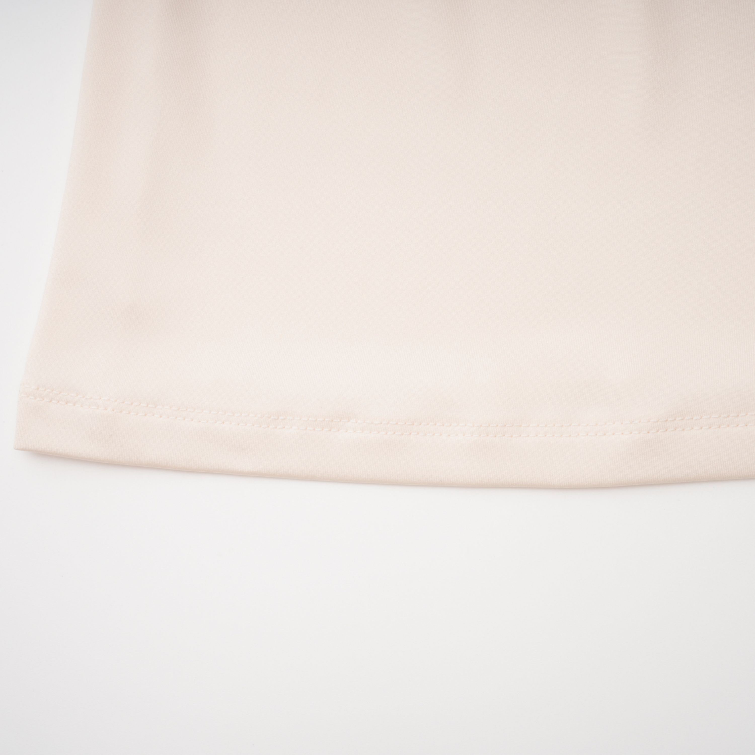 فستان طويل بزخارف مضفرة وتفاصيل جواكين نيوترال