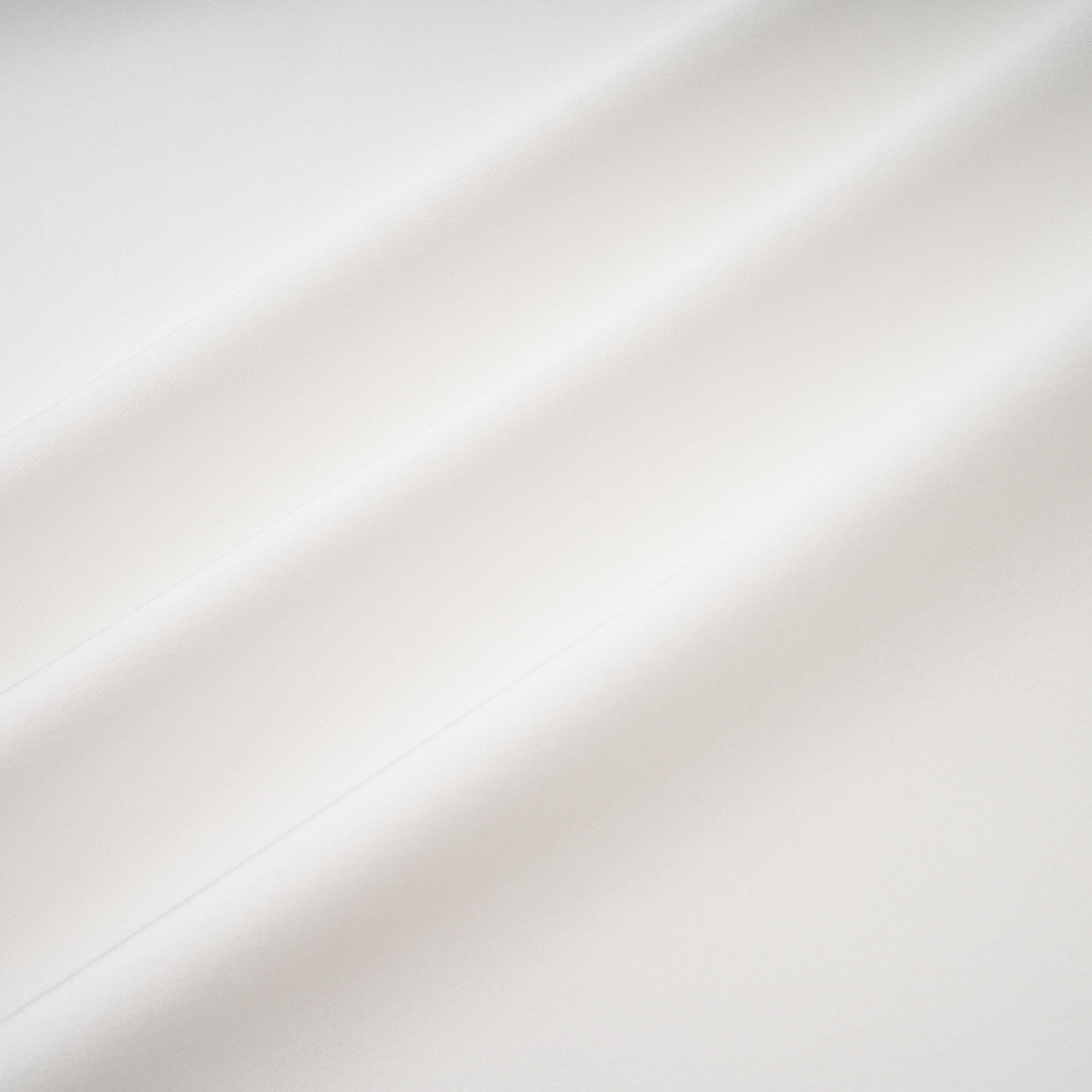 فستان طويل بأكتاف مكشوفة من الدانتيل من فيكتور وايت