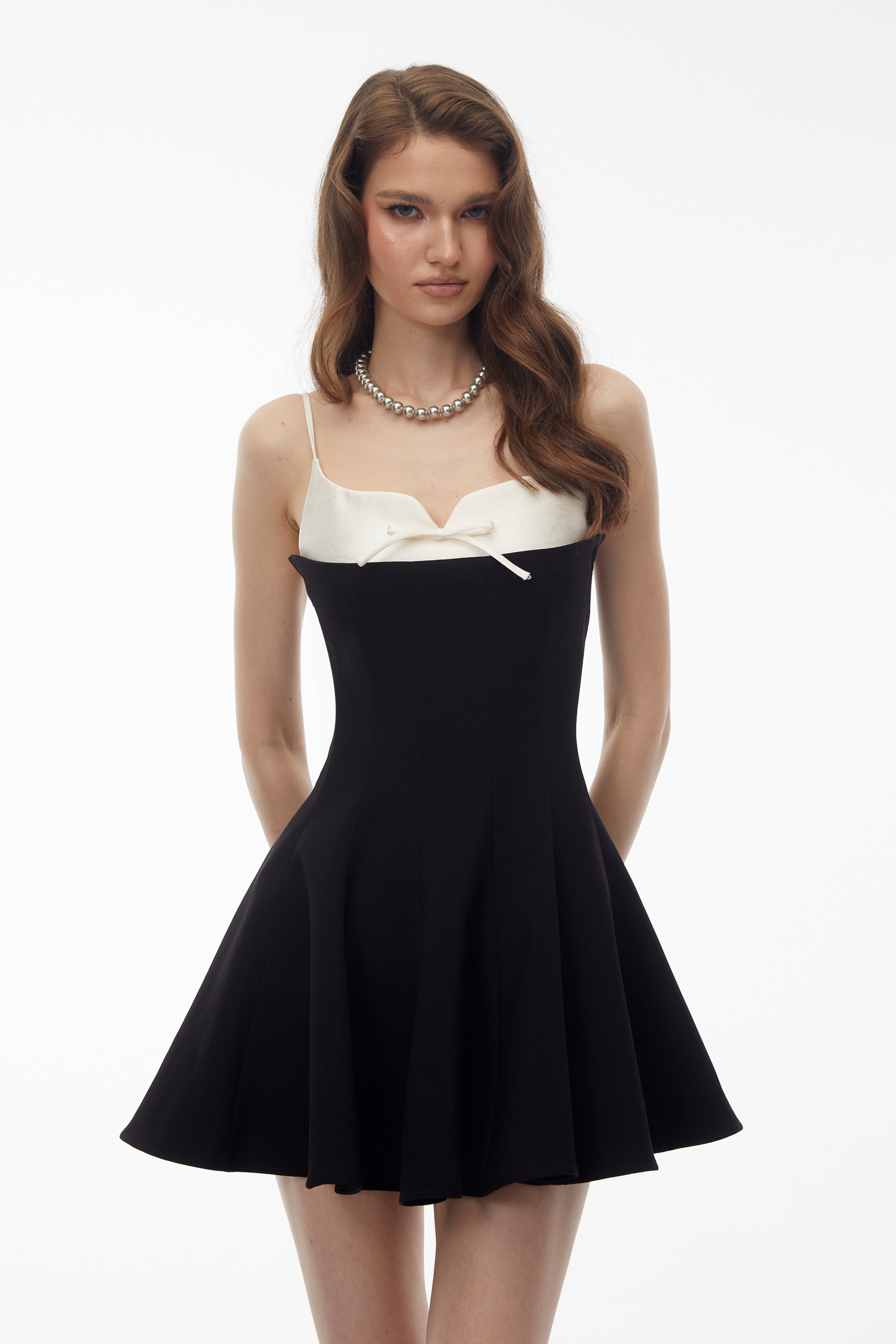 Deborah Black Minikleid im Color-Block-Look mit Schleifendetail