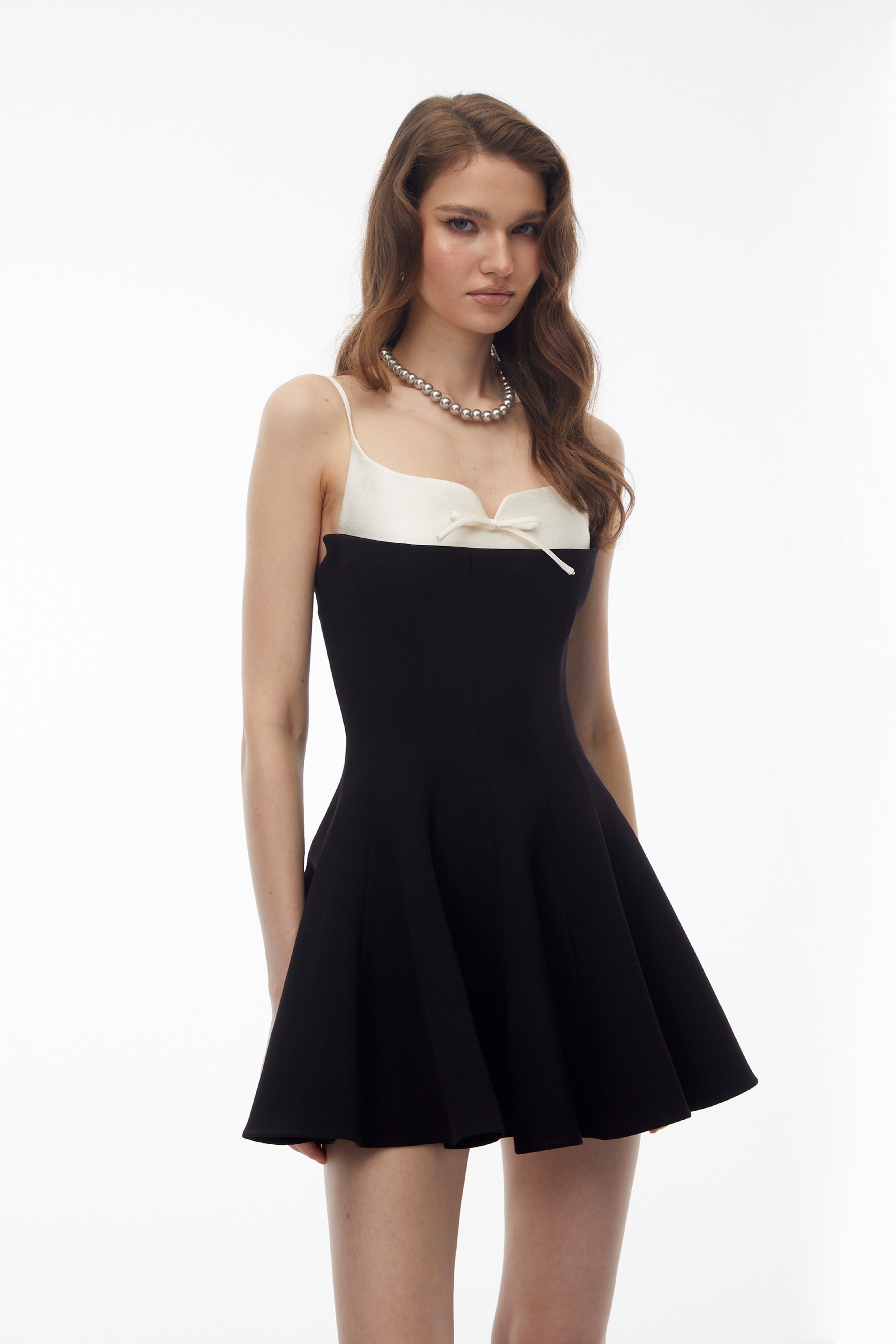 Deborah Black Minikleid im Color-Block-Look mit Schleifendetail