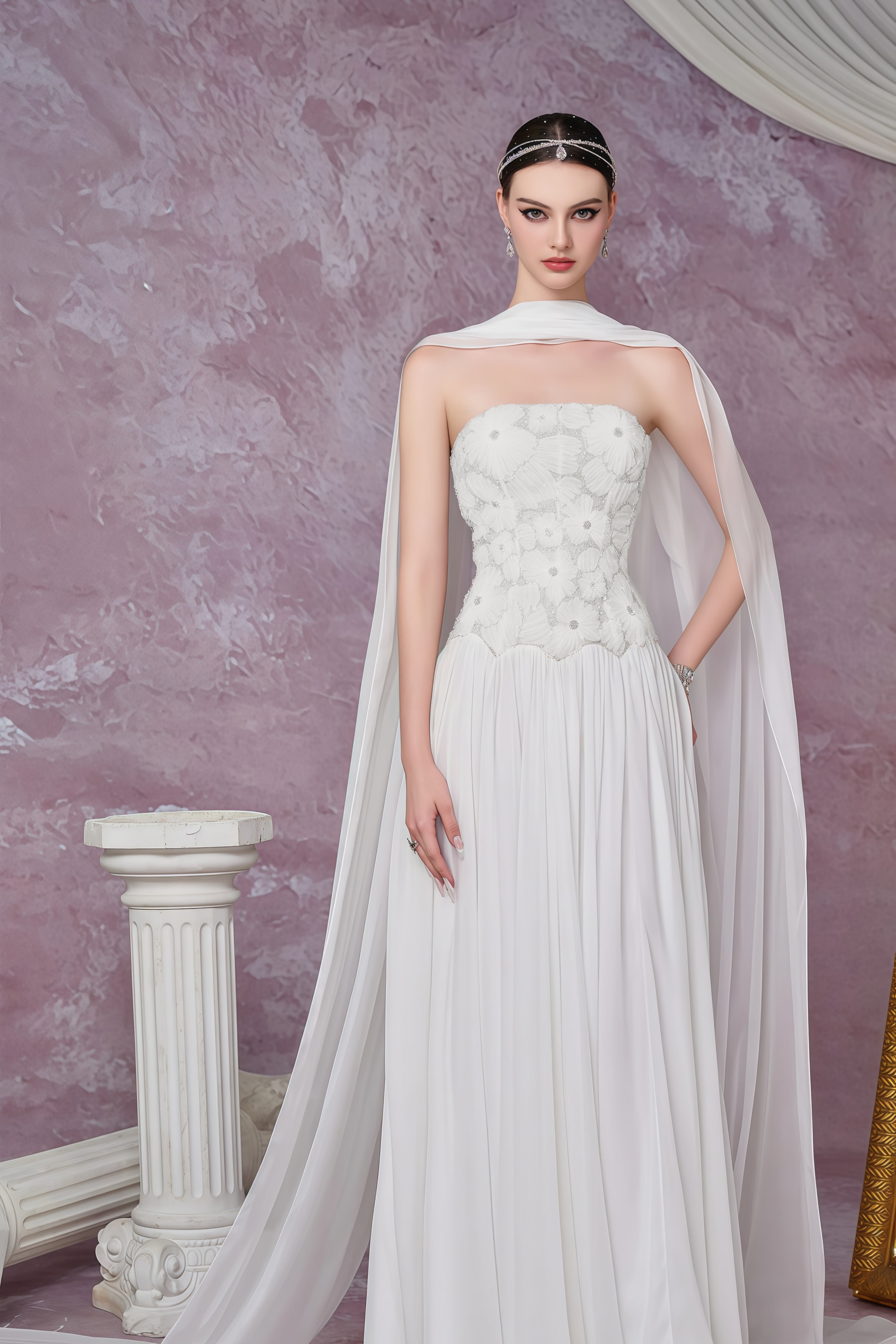 Dobromila – Weißes, mit Blumenstickereien verziertes, plissiertes Maxikleid