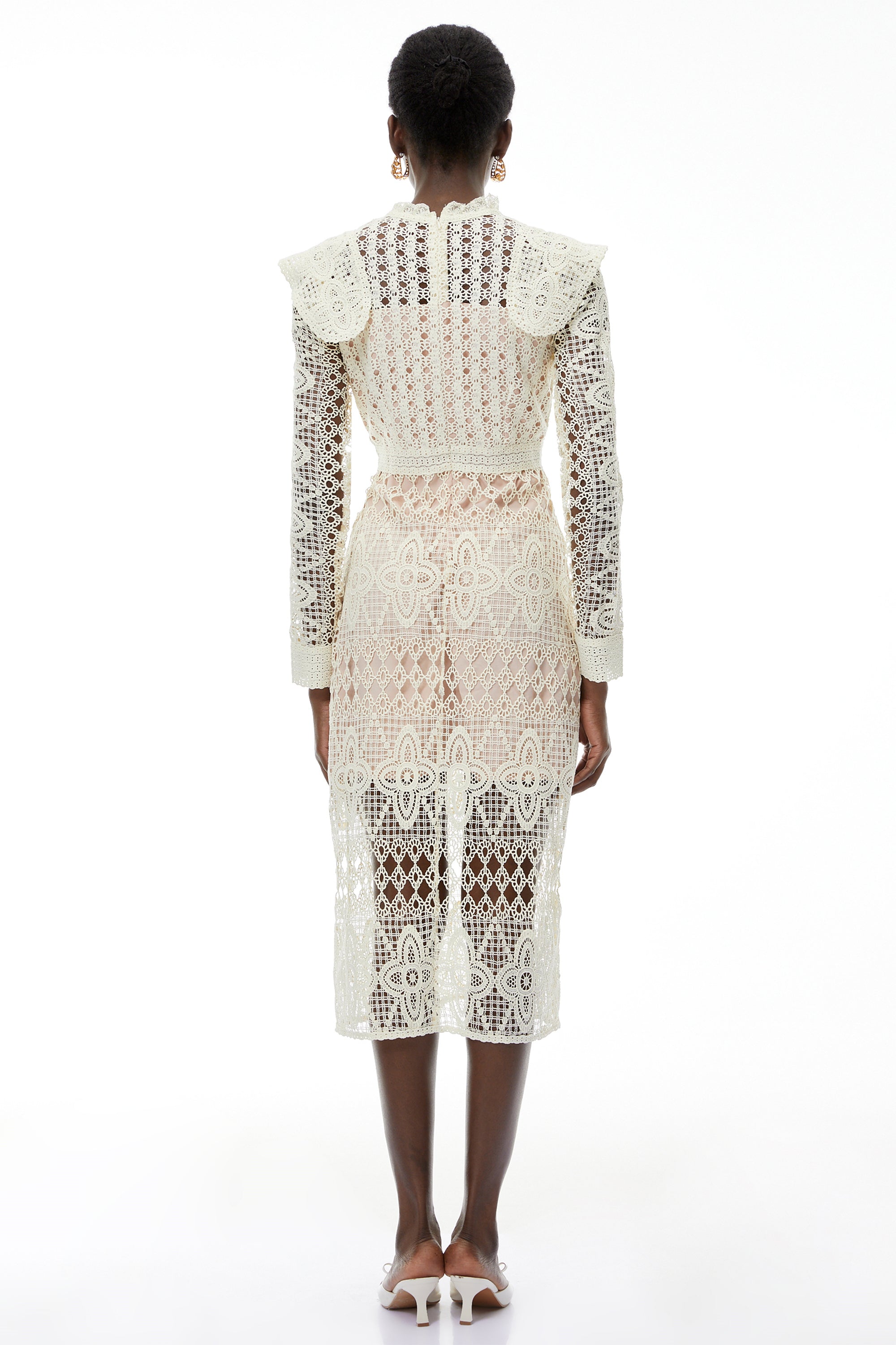 Midi-Kleid aus floraler Spitze mit Cut-outs in der Farbe Eglantine Ivory