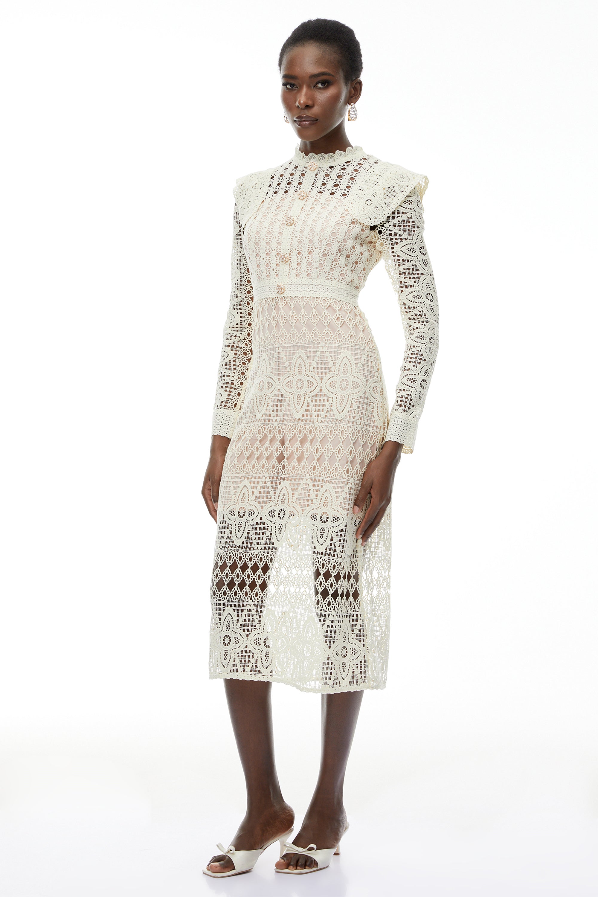 Midi-Kleid aus floraler Spitze mit Cut-outs in der Farbe Eglantine Ivory