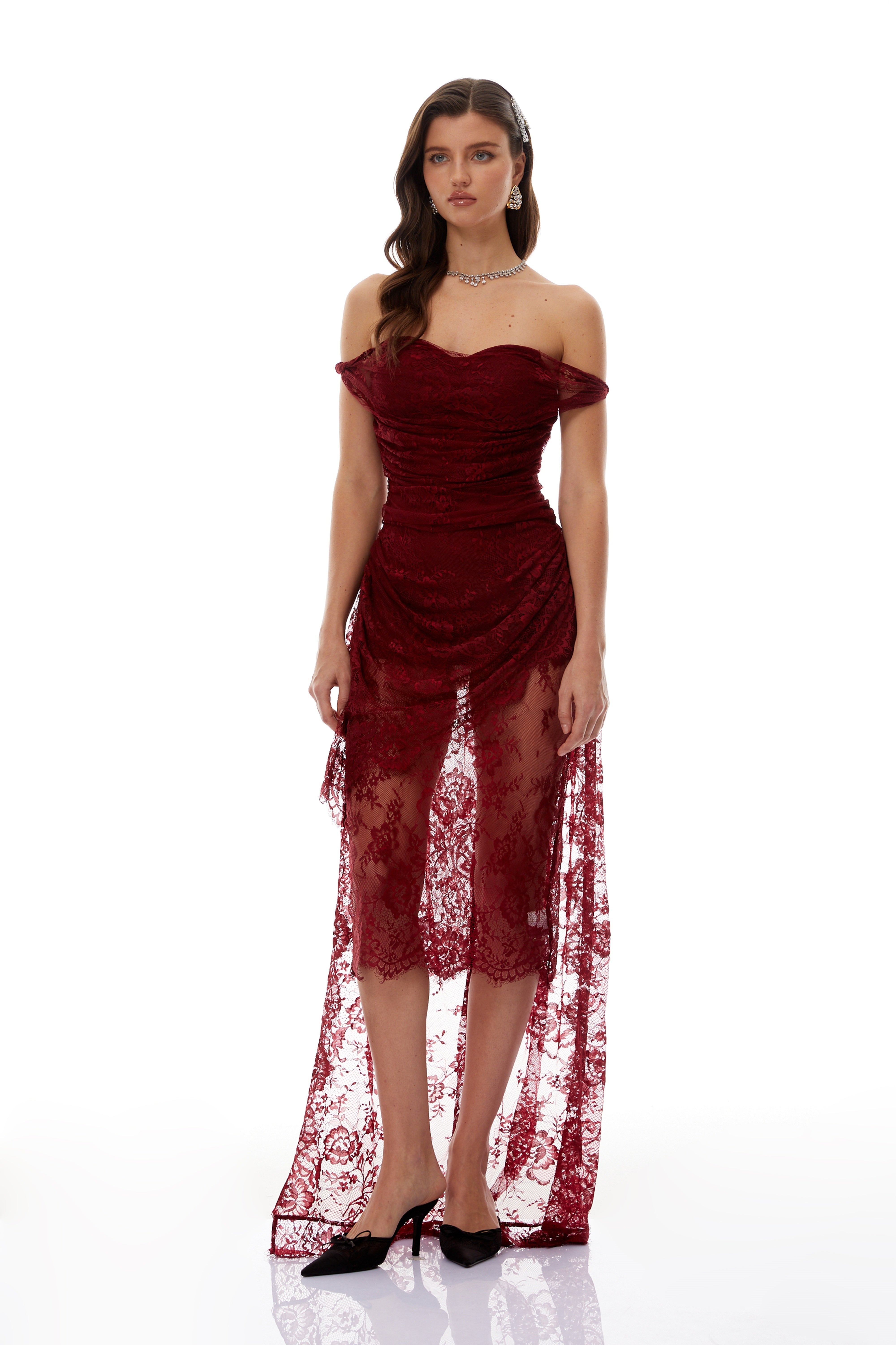 فستان إيلين بورغندي مكشكش من الدانتيل الزهري