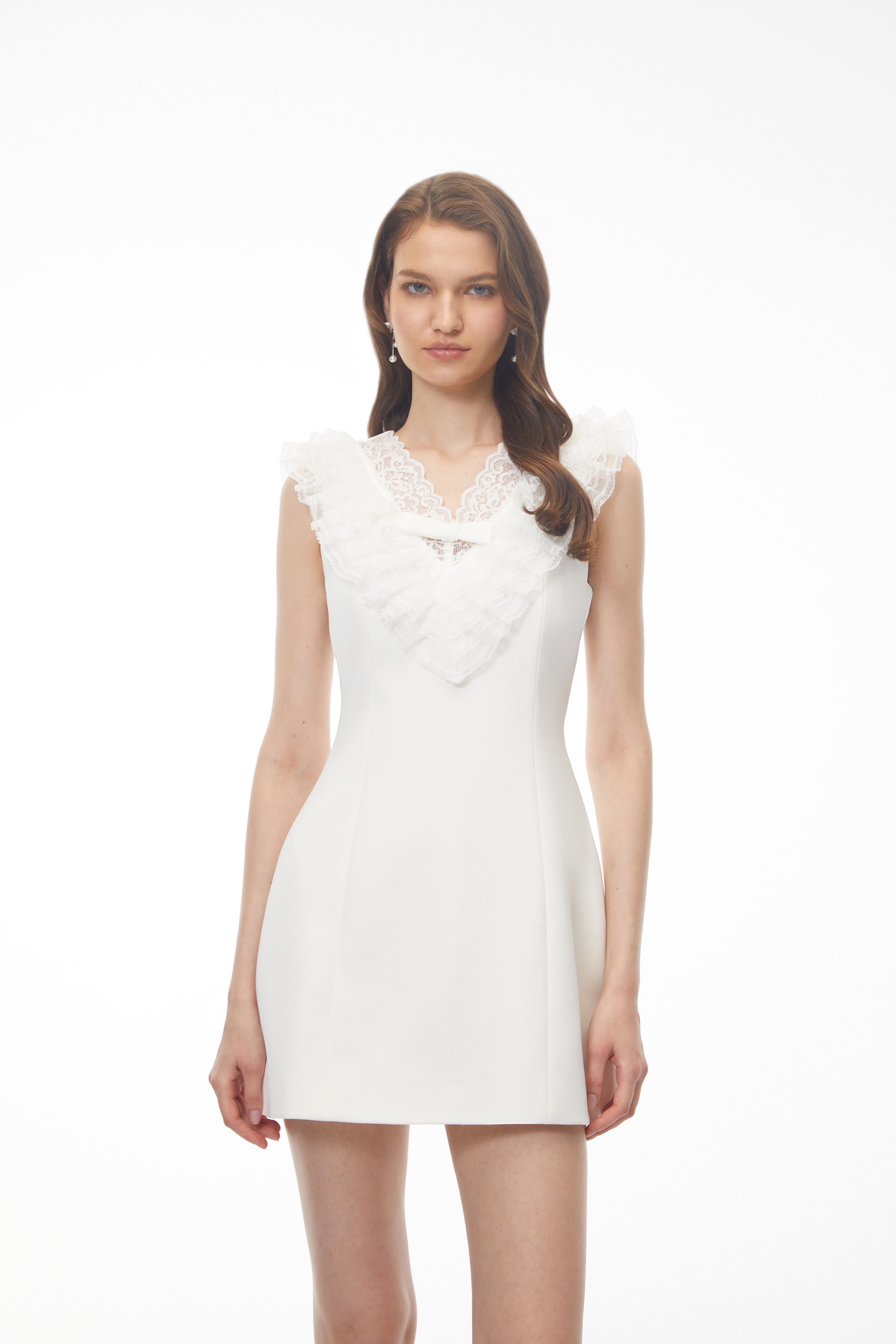 Mini-robe à col en V Elisabeth White avec empiècements en dentelle