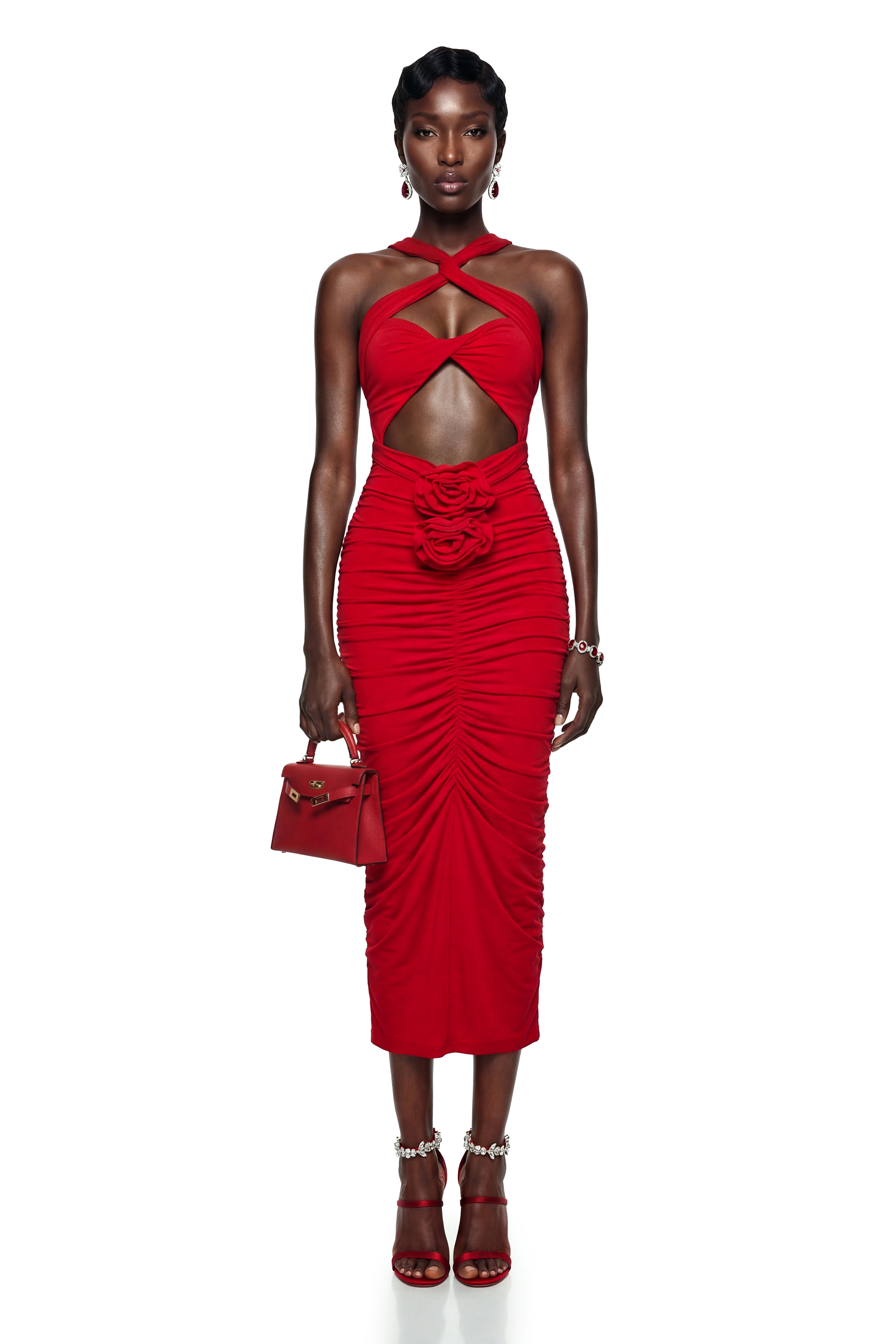 Elize – rotes Maxikleid mit gekreuzten Trägern und 3D-Blütenblättern