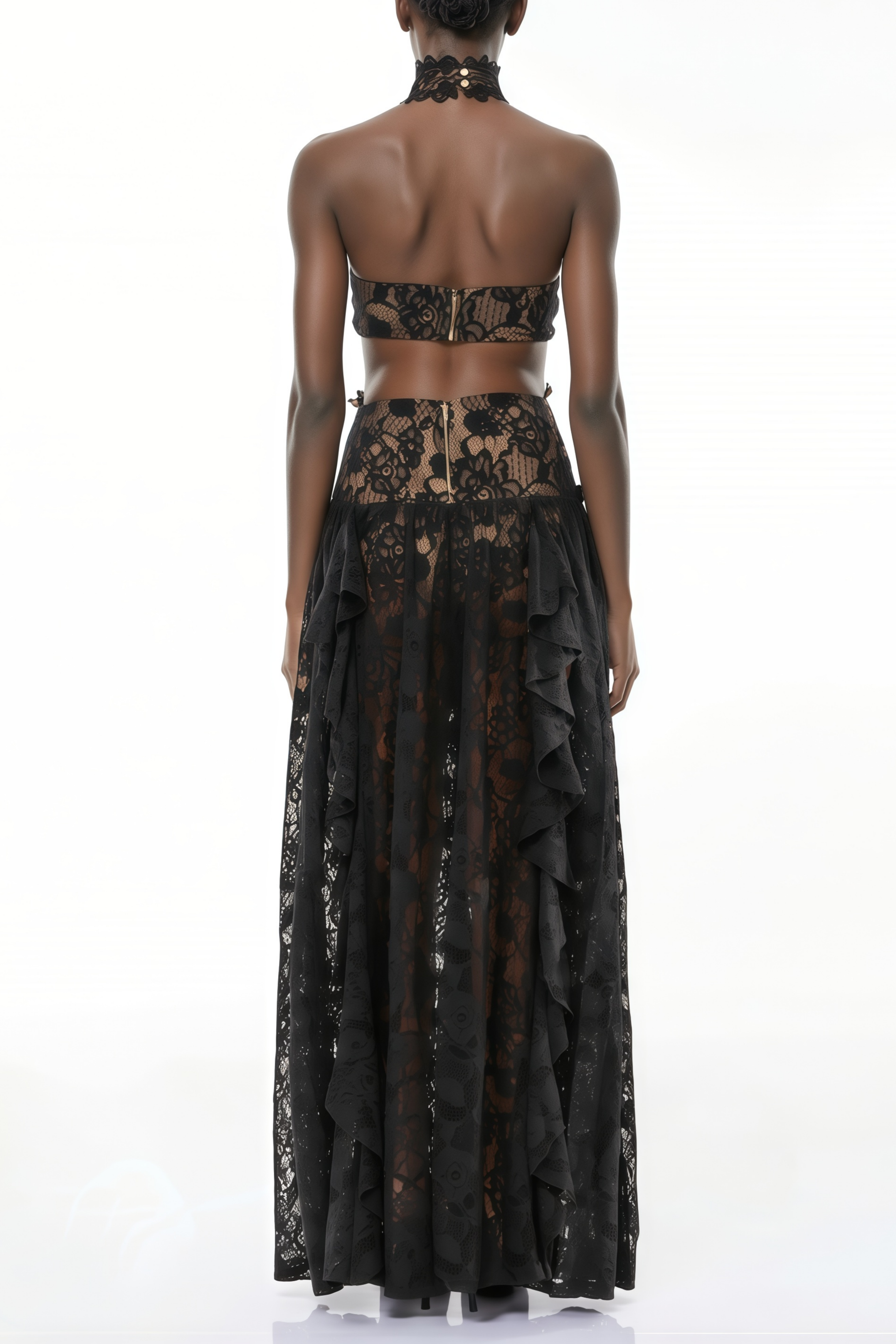 Evelyn – Schwarzes Maxikleid mit Neckholder und Spitze