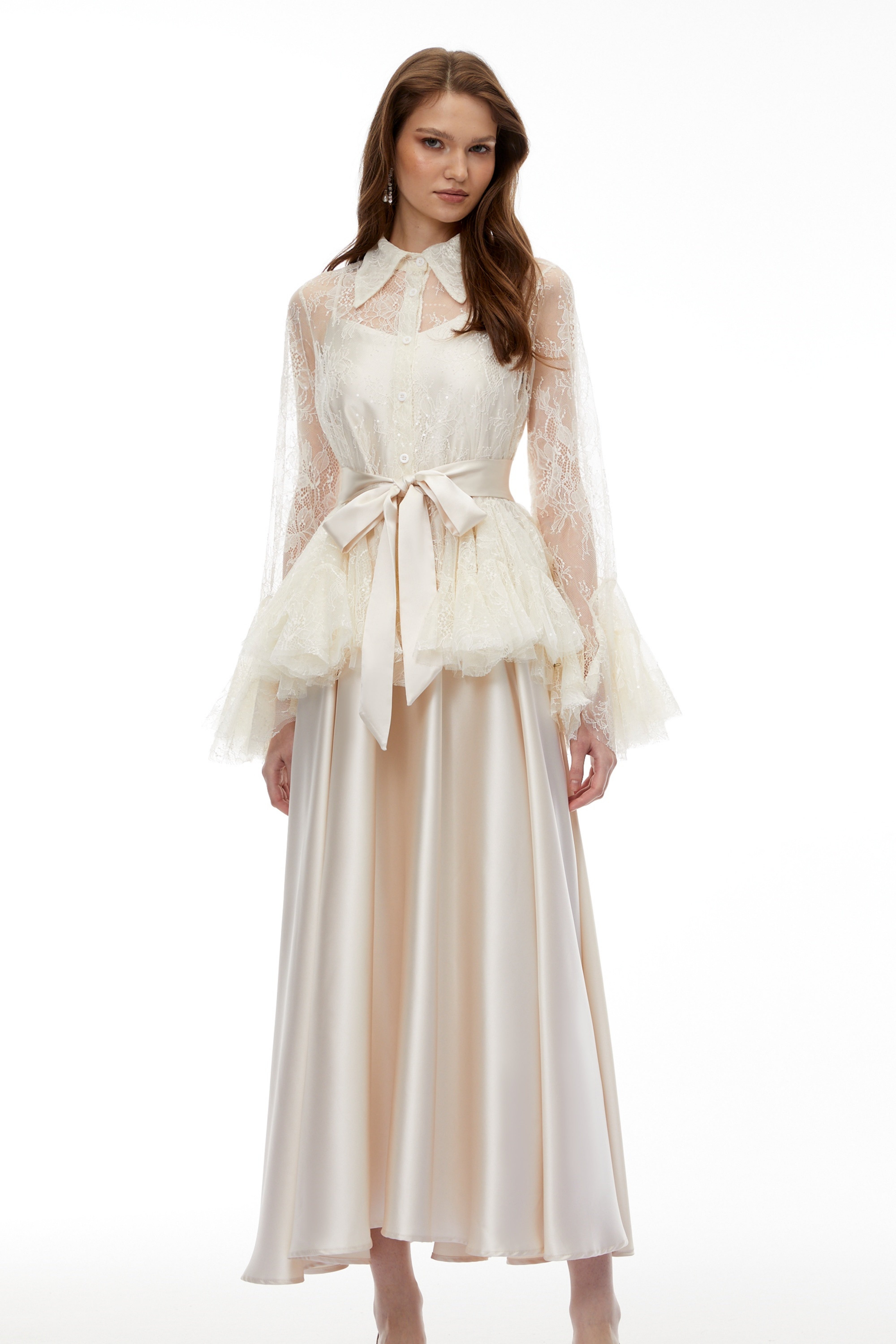 Set aus Bluse und Kleid mit Blumenmuster und Spitze