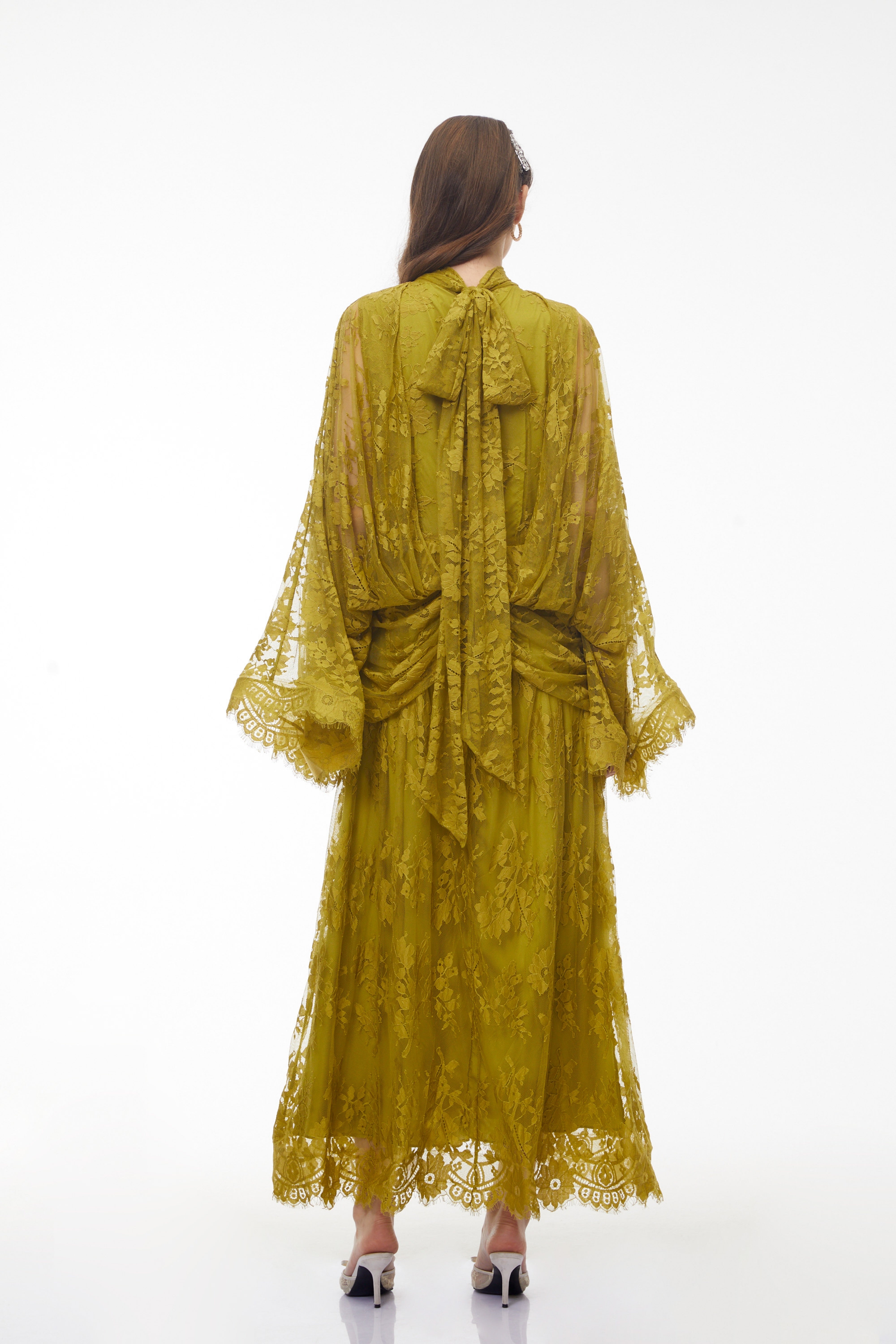 Robe longue drapée en dentelle jaune Franziska