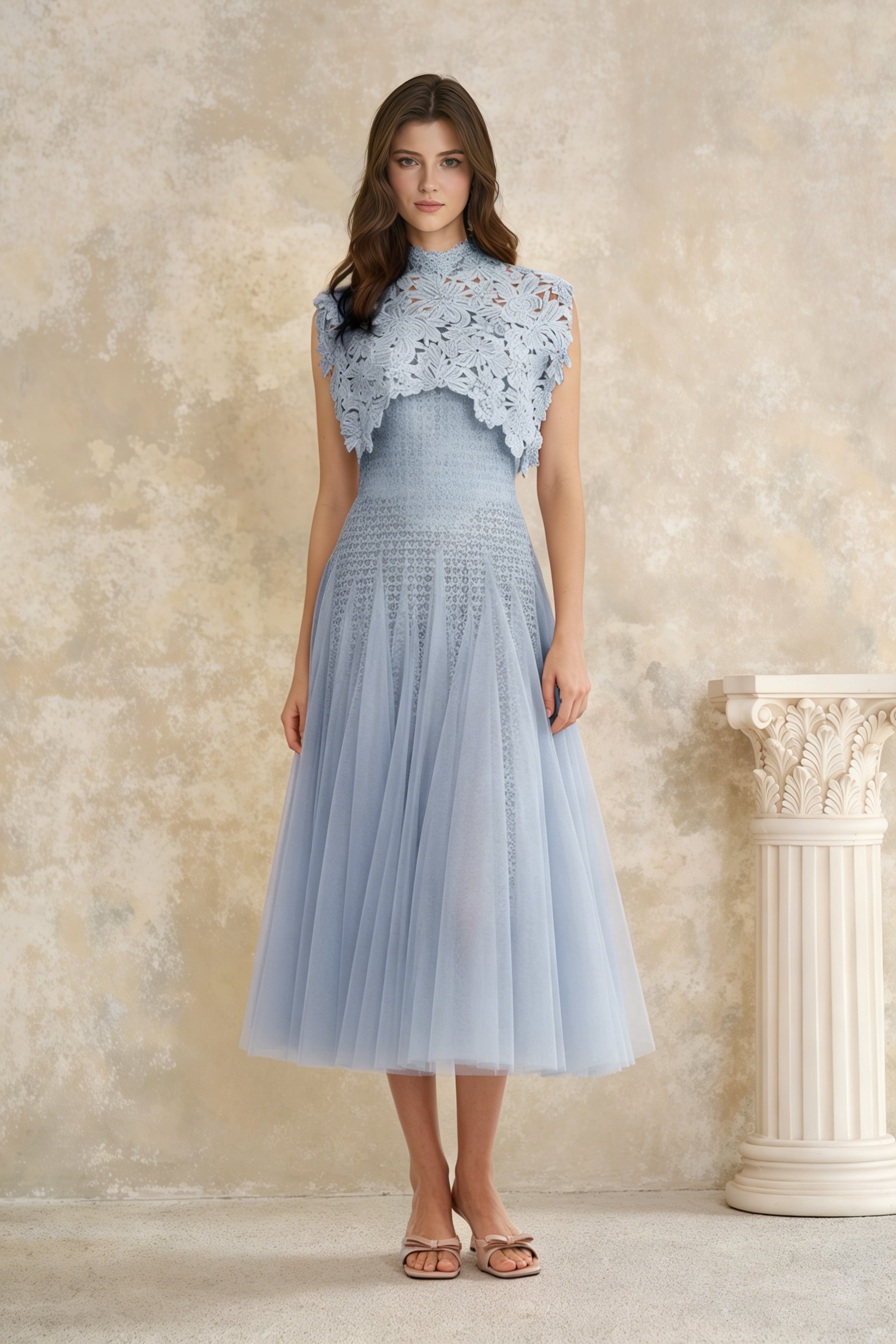 Robe mi-longue en crochet à motifs floraux bleus