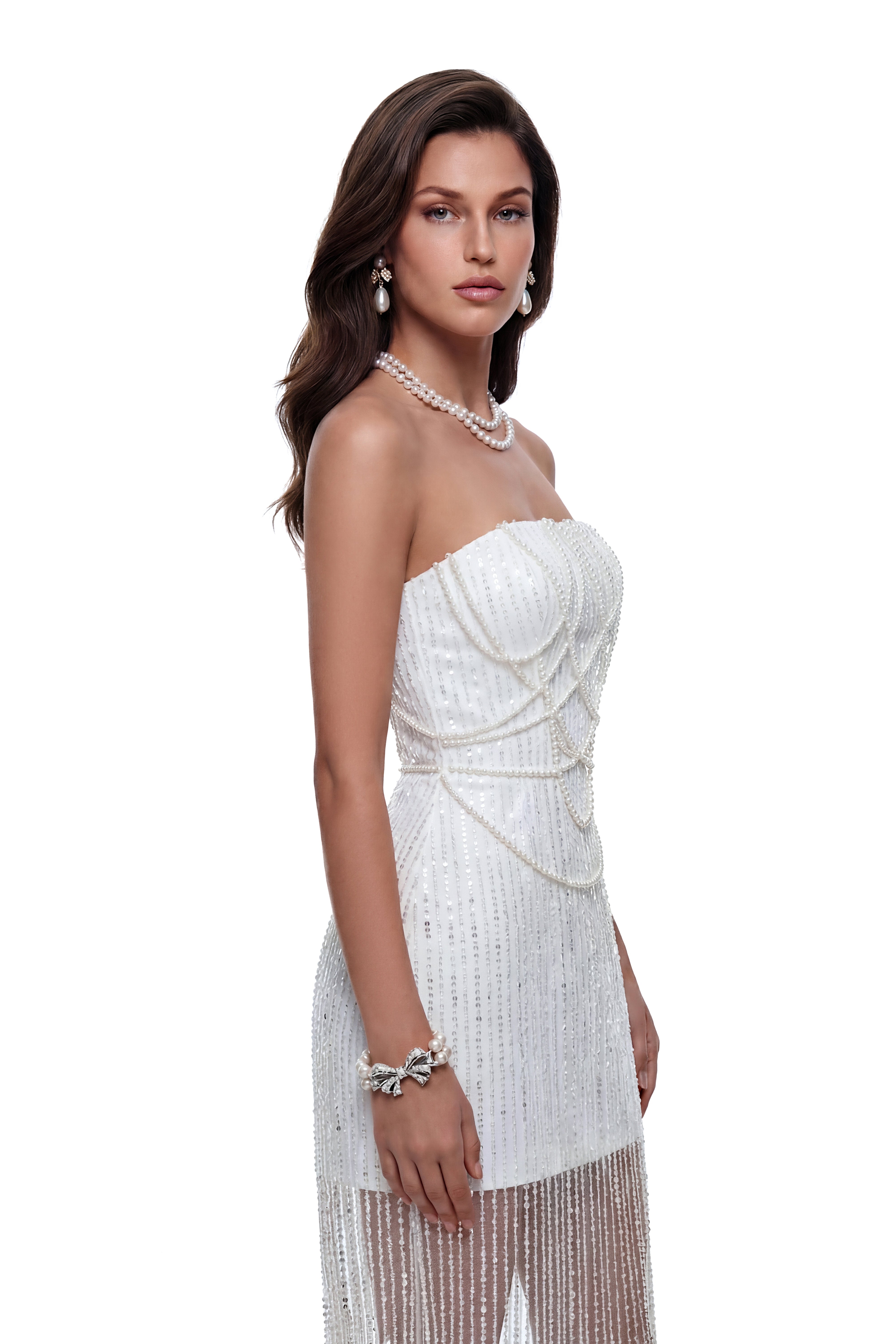 Robe longue à épaules dénudées et ornements Gerda White