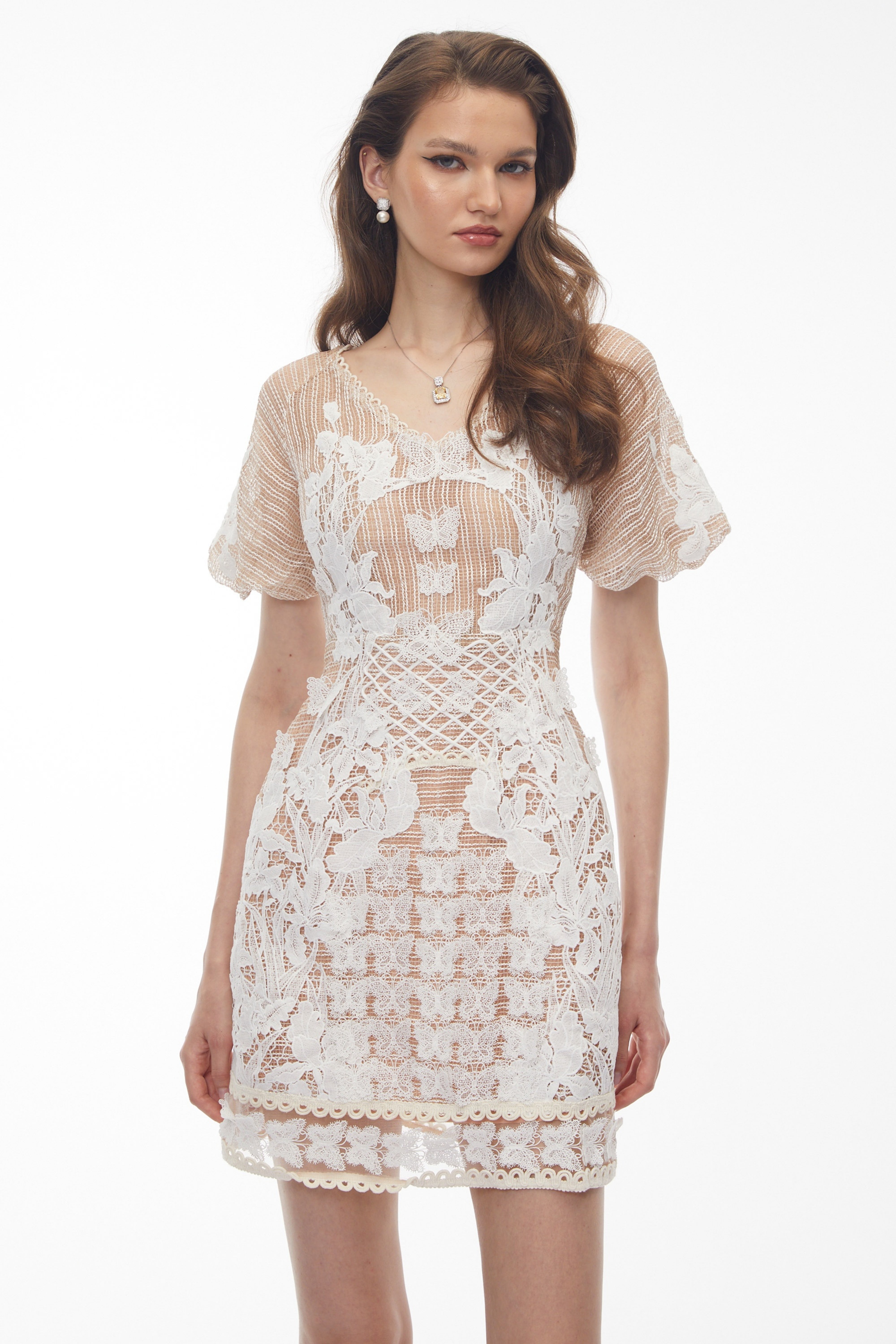 Mini-robe en dentelle avec application papillon