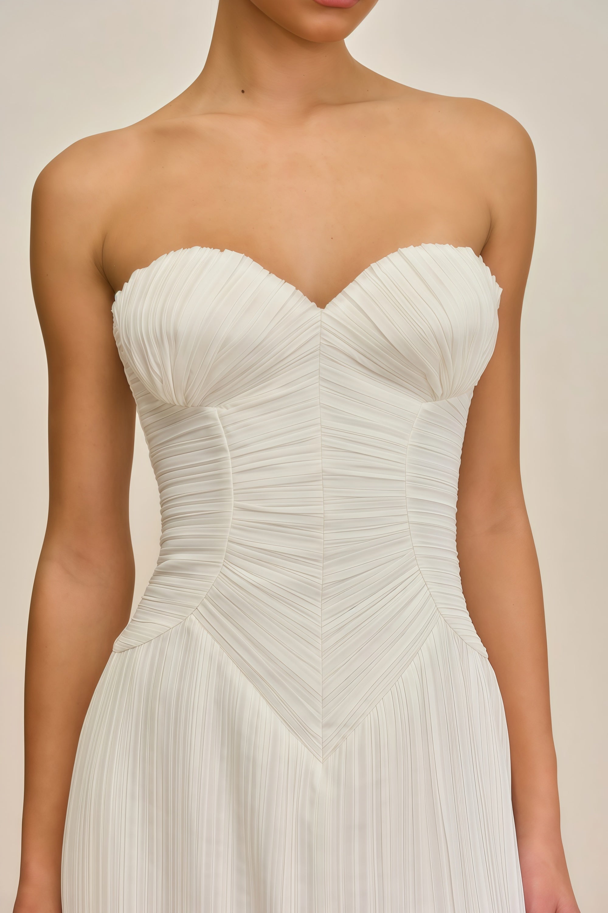 فستان ميريام ماكسي أسود مفتوح الظهر مع فيونكة