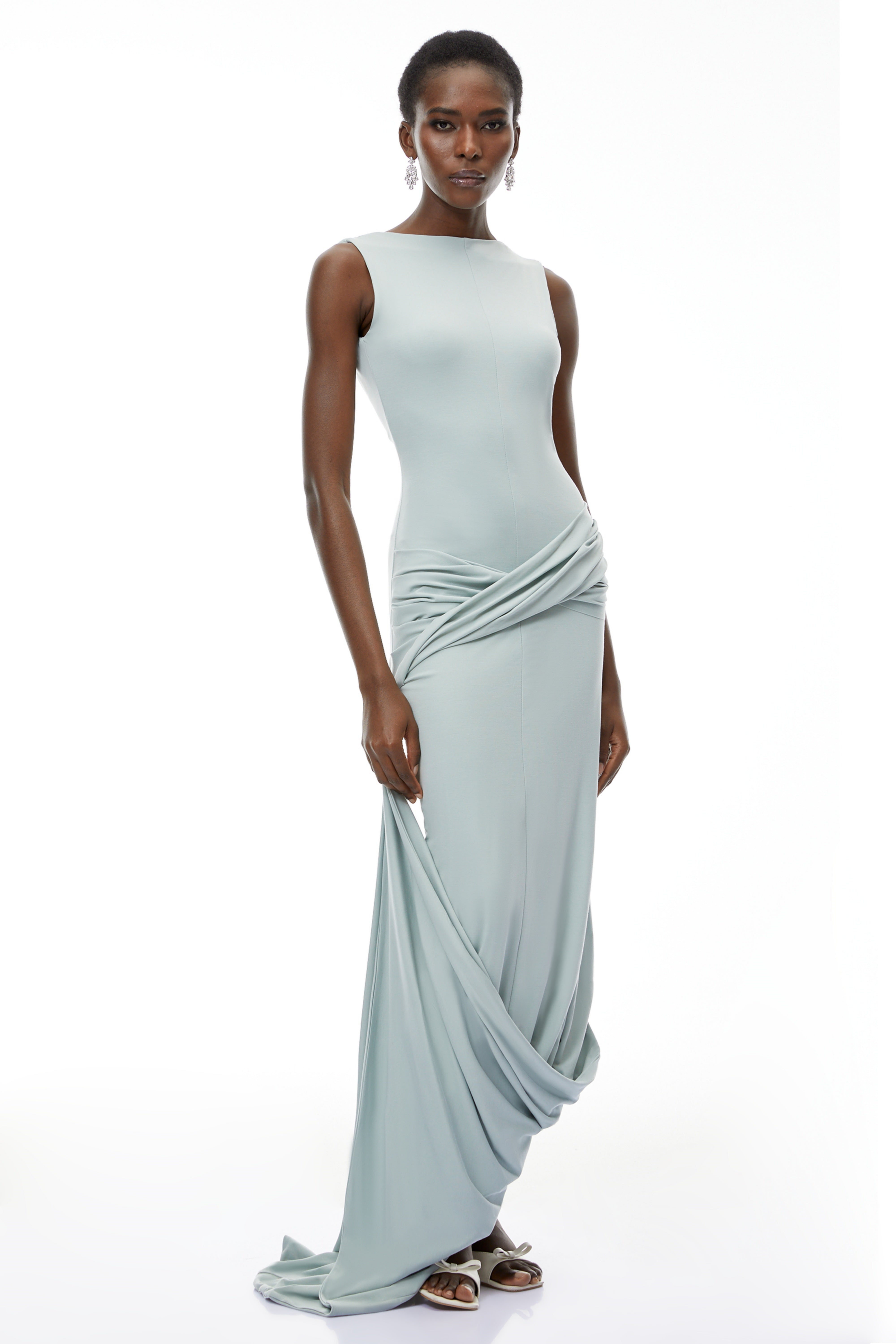 Isabella – Asymmetrisches Maxikleid in Mintgrün