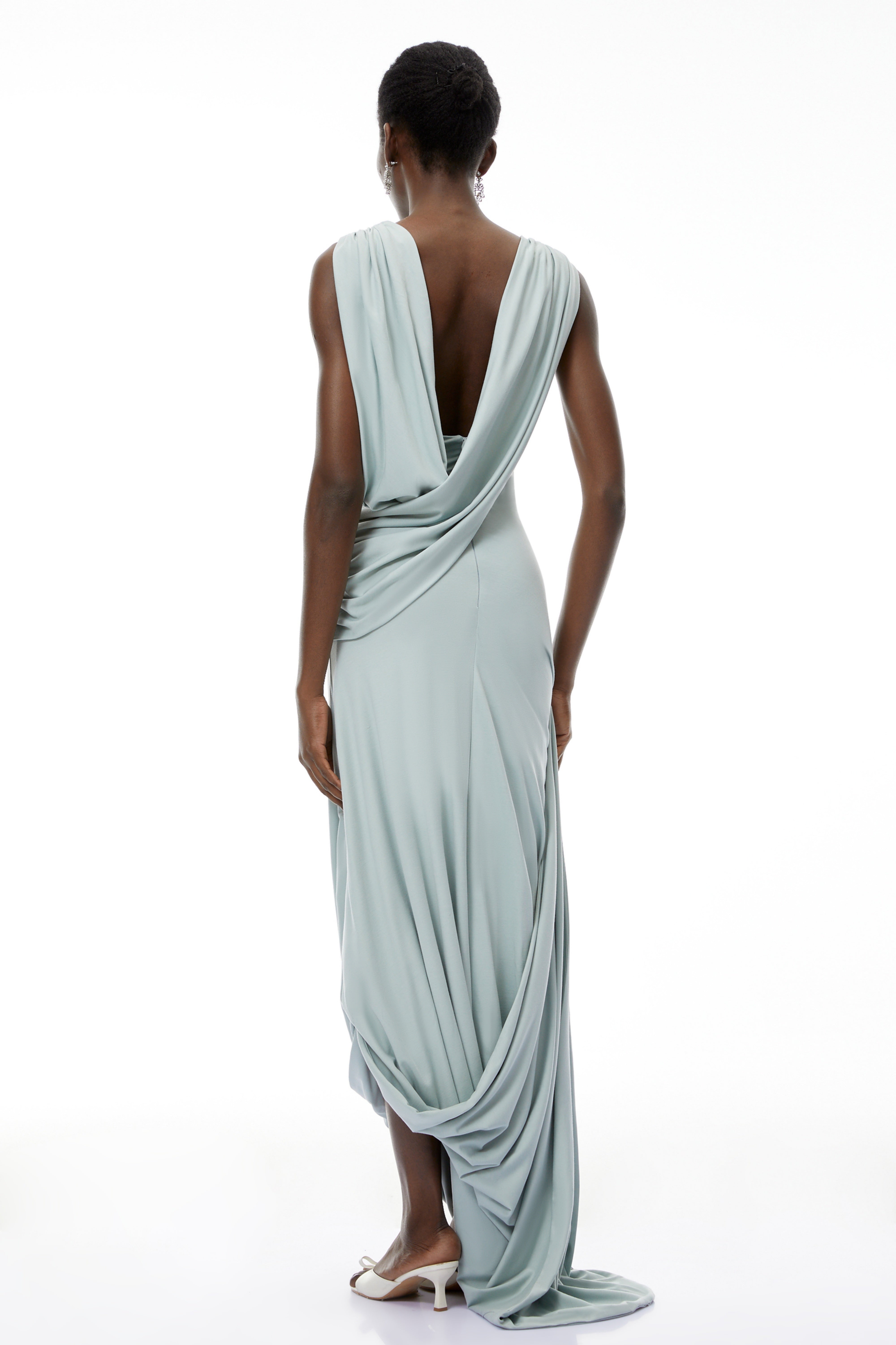 Isabella – Asymmetrisches Maxikleid in Mintgrün