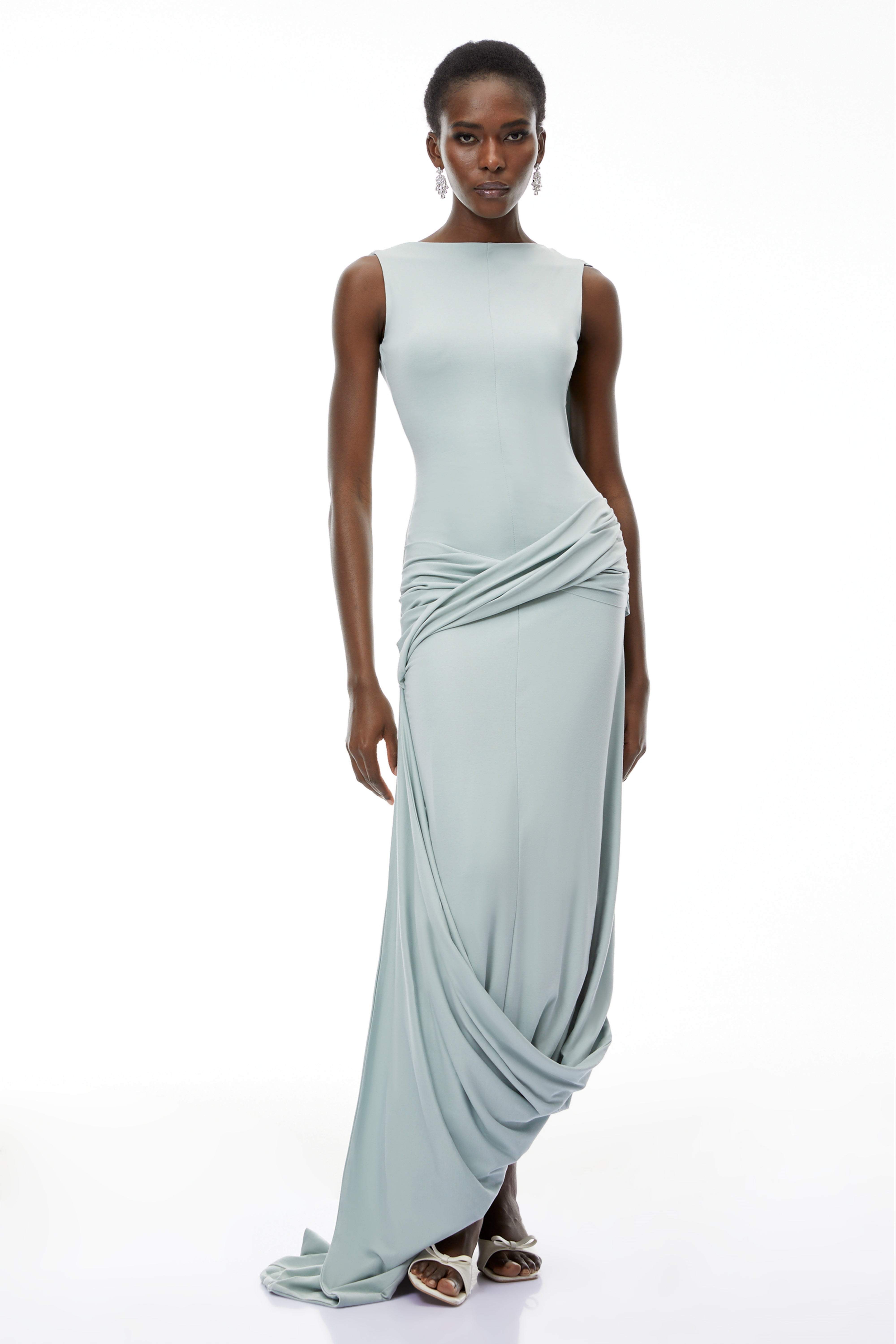 Isabella – Asymmetrisches Maxikleid in Mintgrün