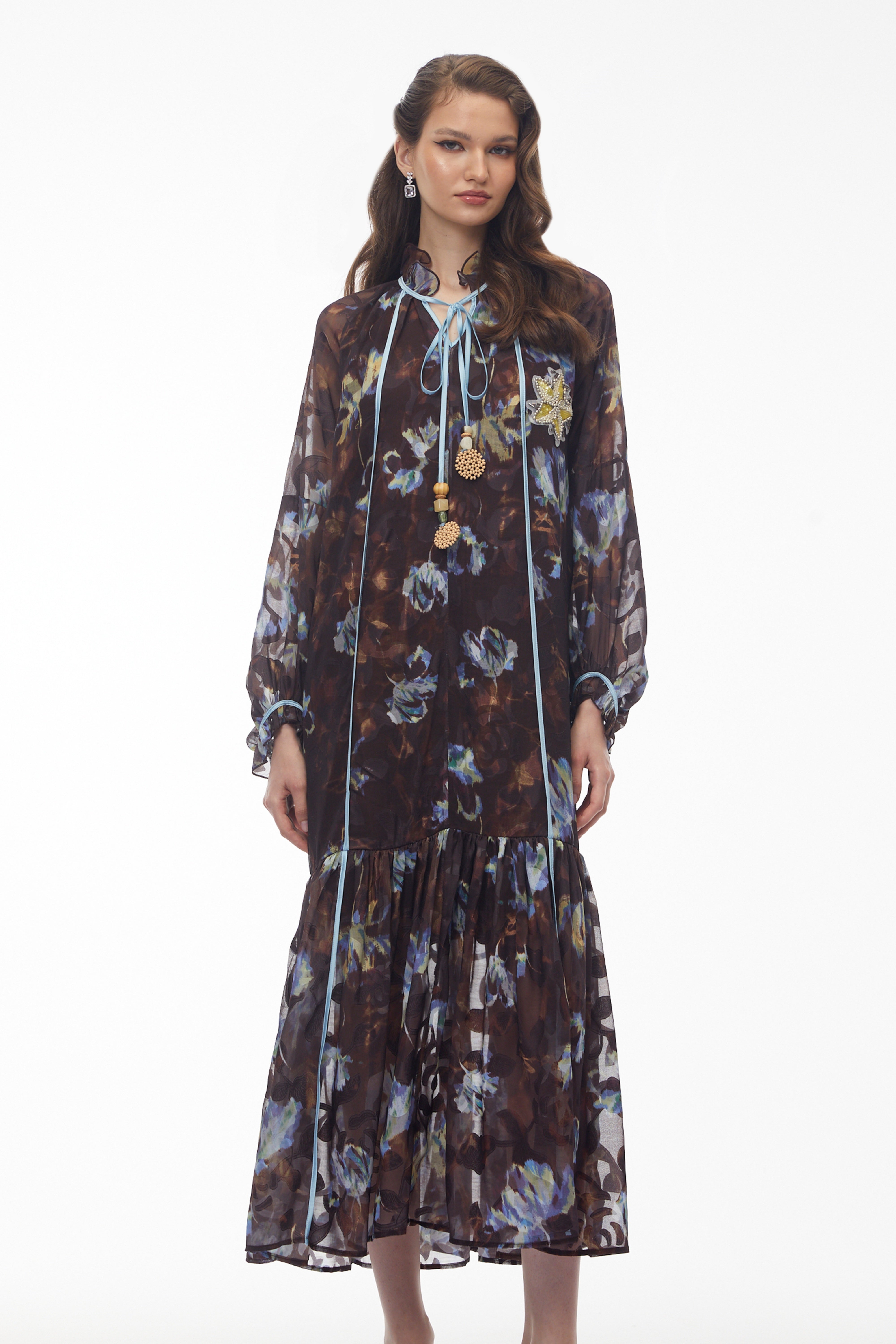 Robe longue à volants et imprimé floral Iulian Brown