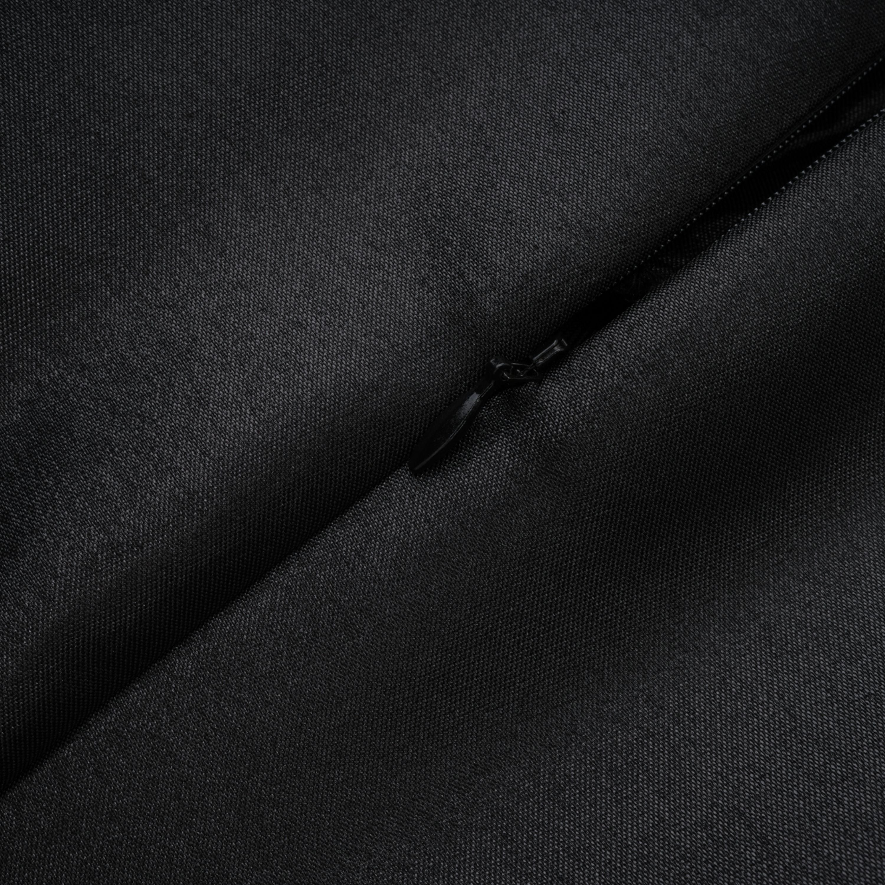 فستان طويل بصدّار كورسيه أسود من Ivana