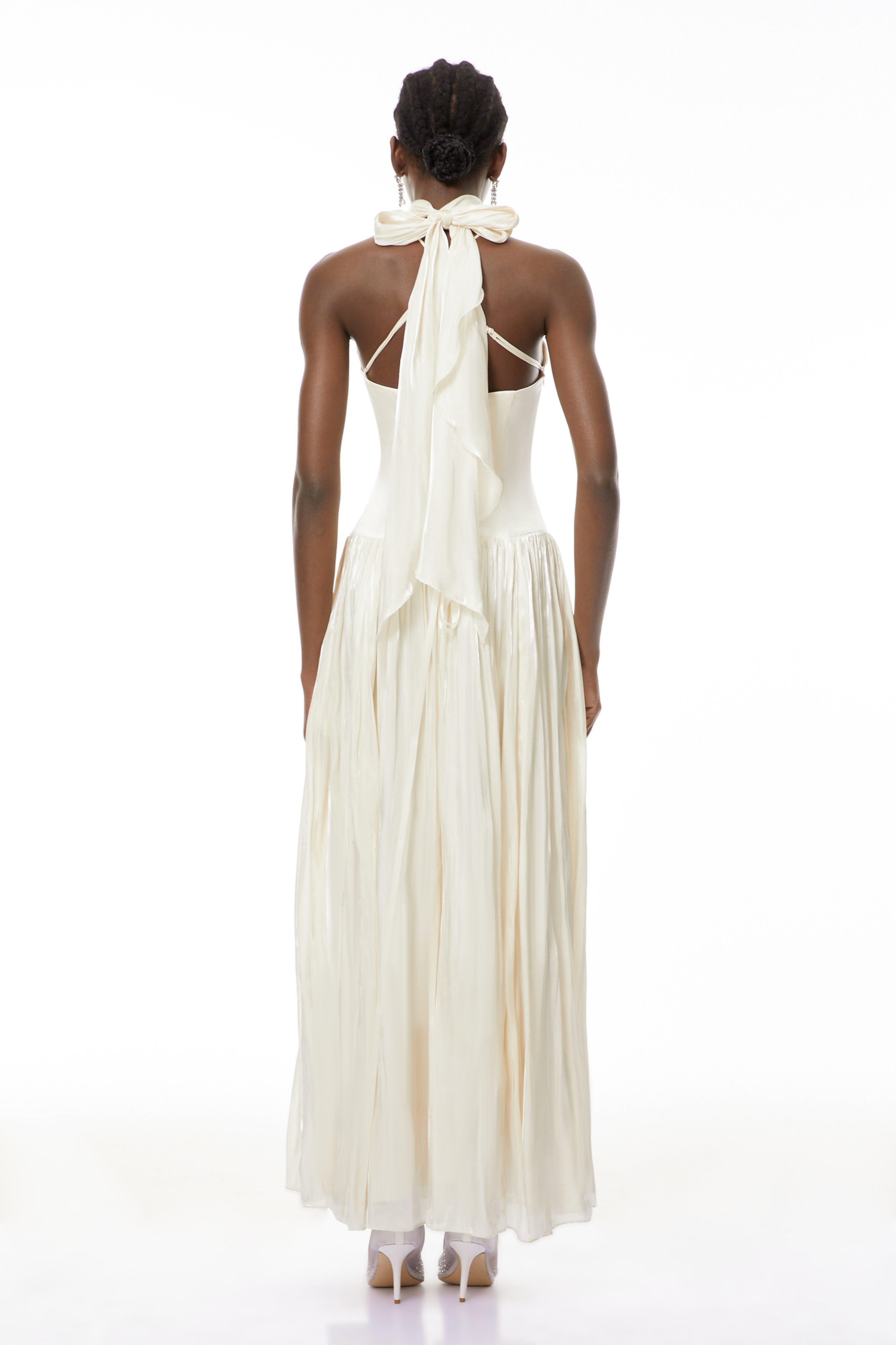 فستان طويل مطوي برقبة حلقية من جوفيتا وايت