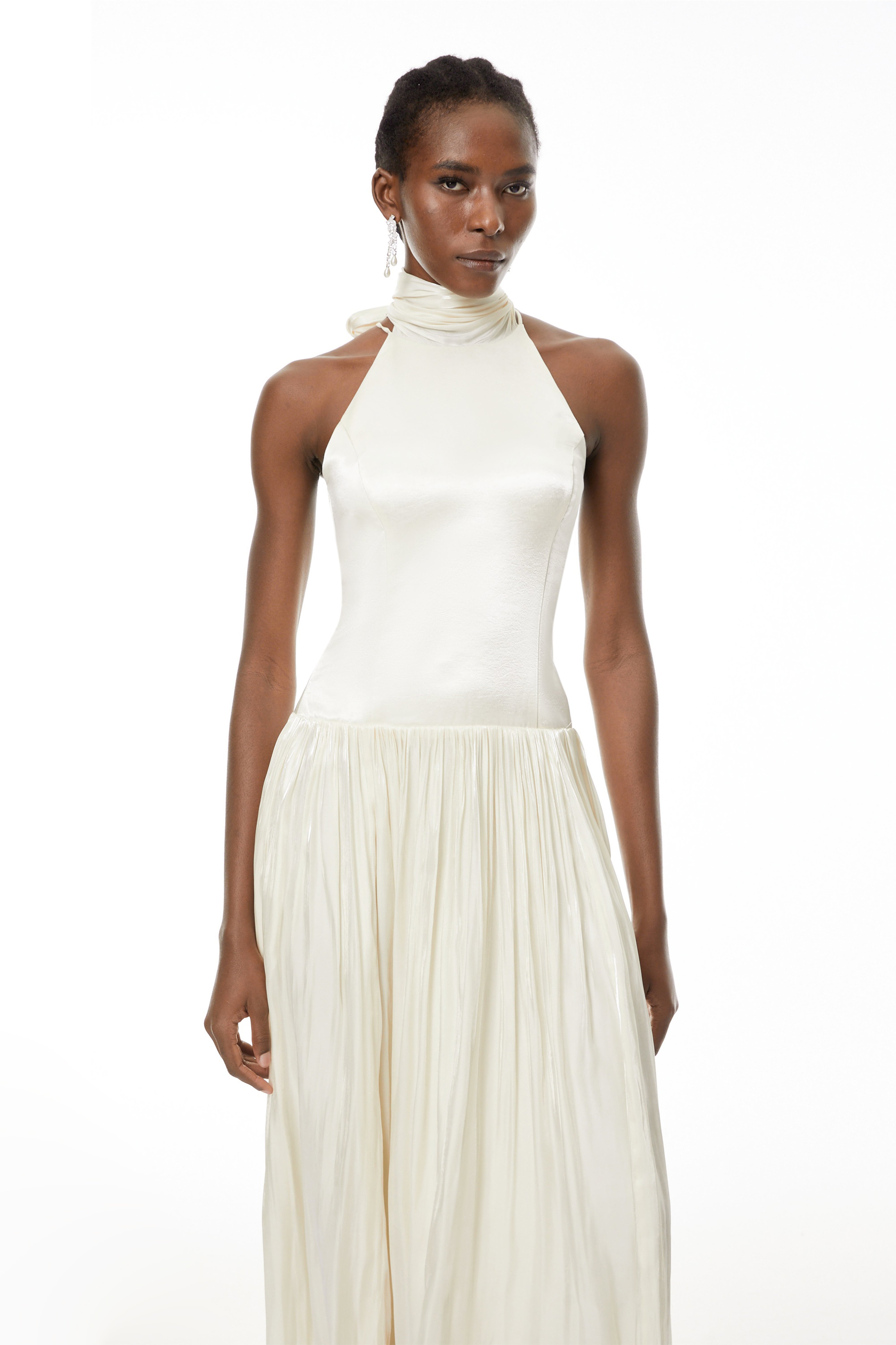 فستان طويل مطوي برقبة حلقية من جوفيتا وايت