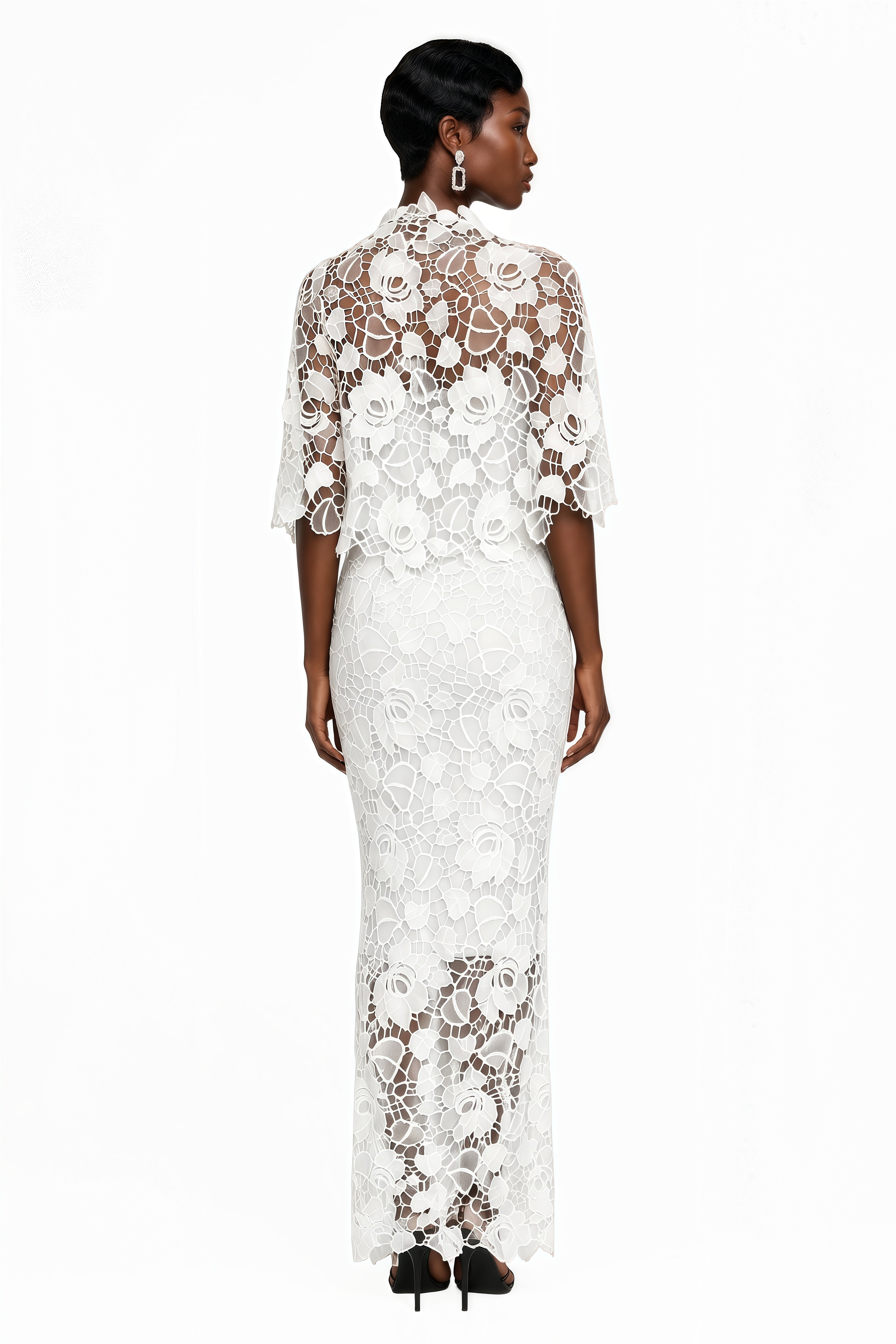 Robe longue unie Kamila White avec découpes
