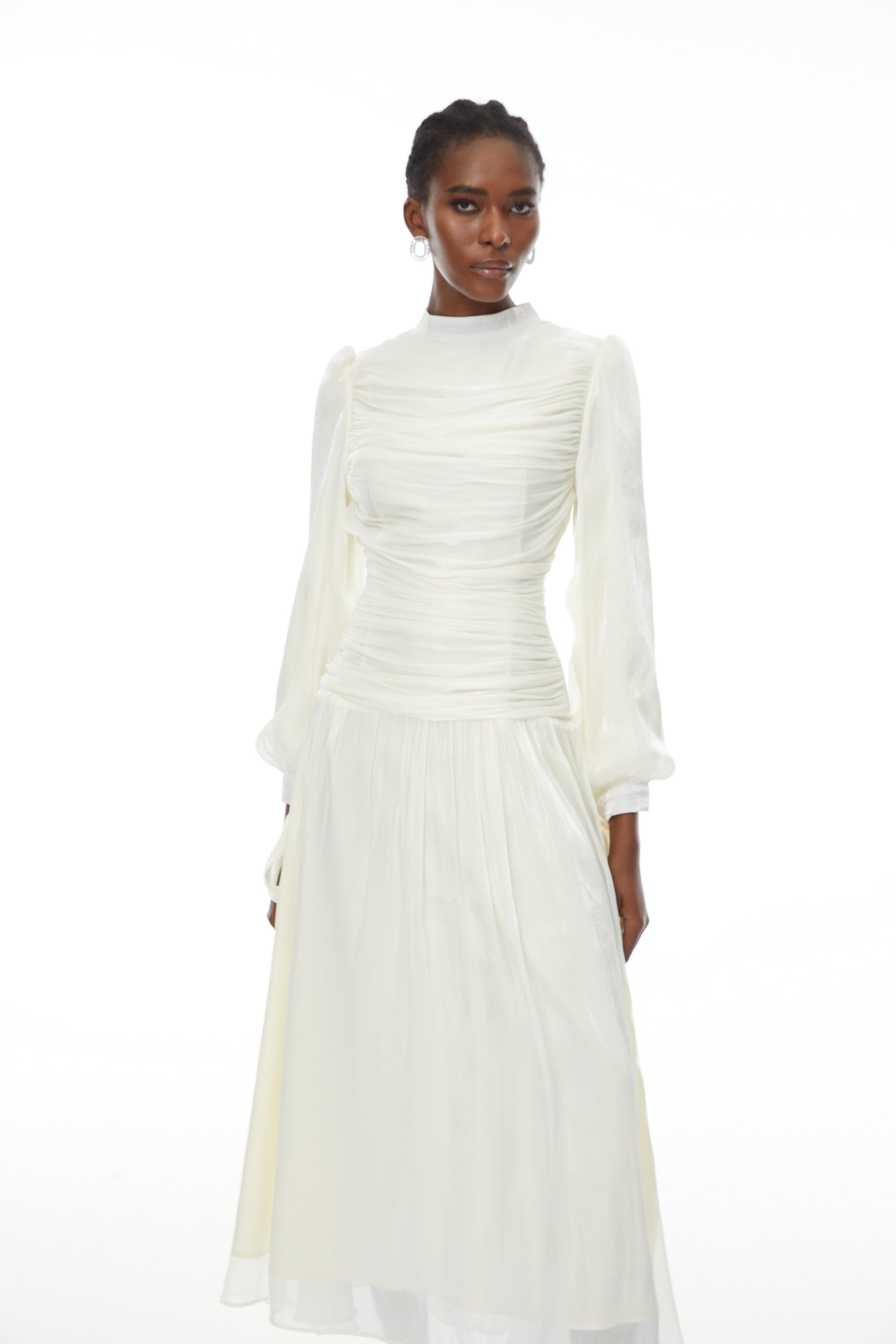 Katrín White Glossy Gathered Maxi Dress