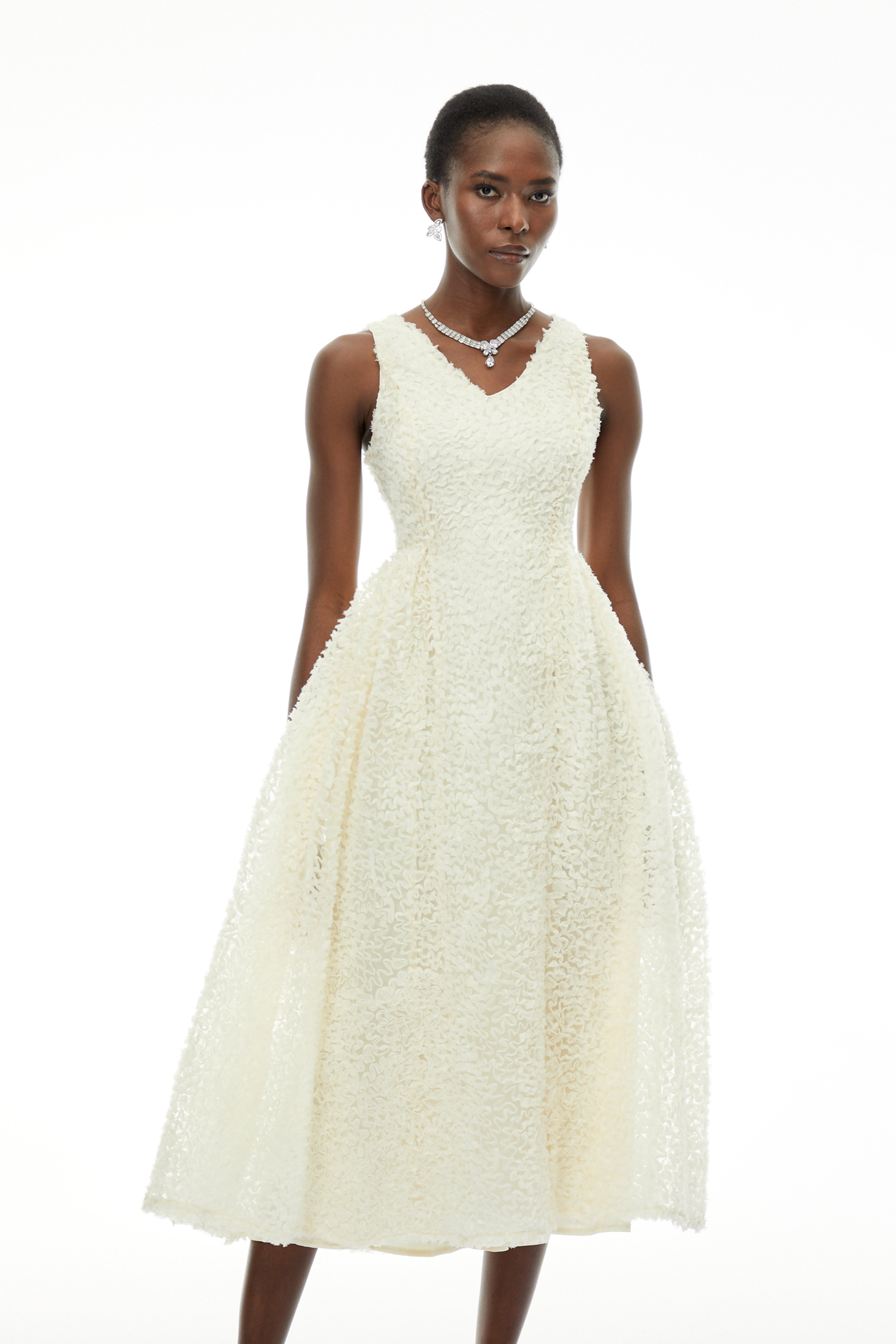 Luciana White Sleeveless Midi Dress with Fitted Bodice