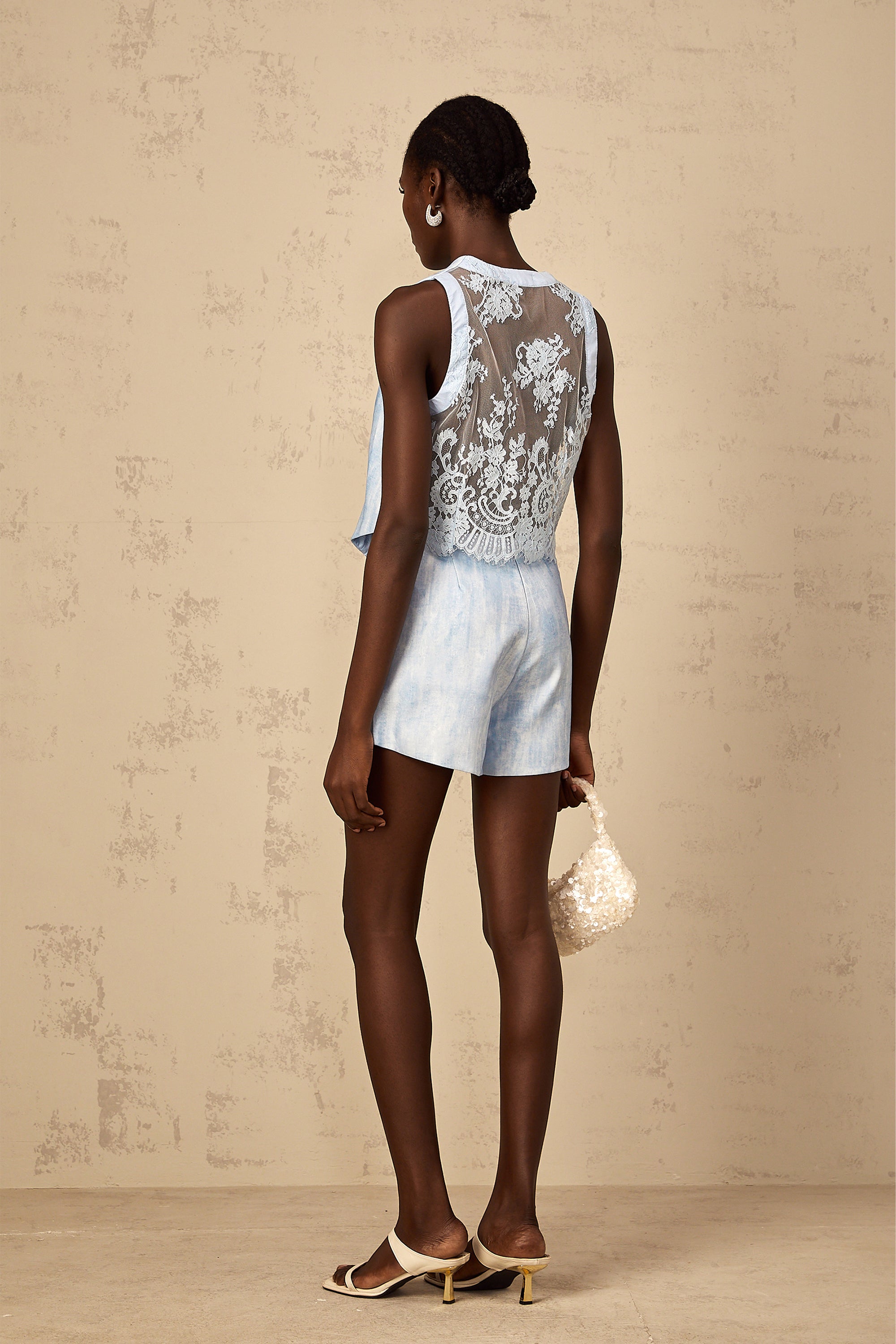 مجموعة آبي لايت بلو المتناسقة ذات التأثير الباهت