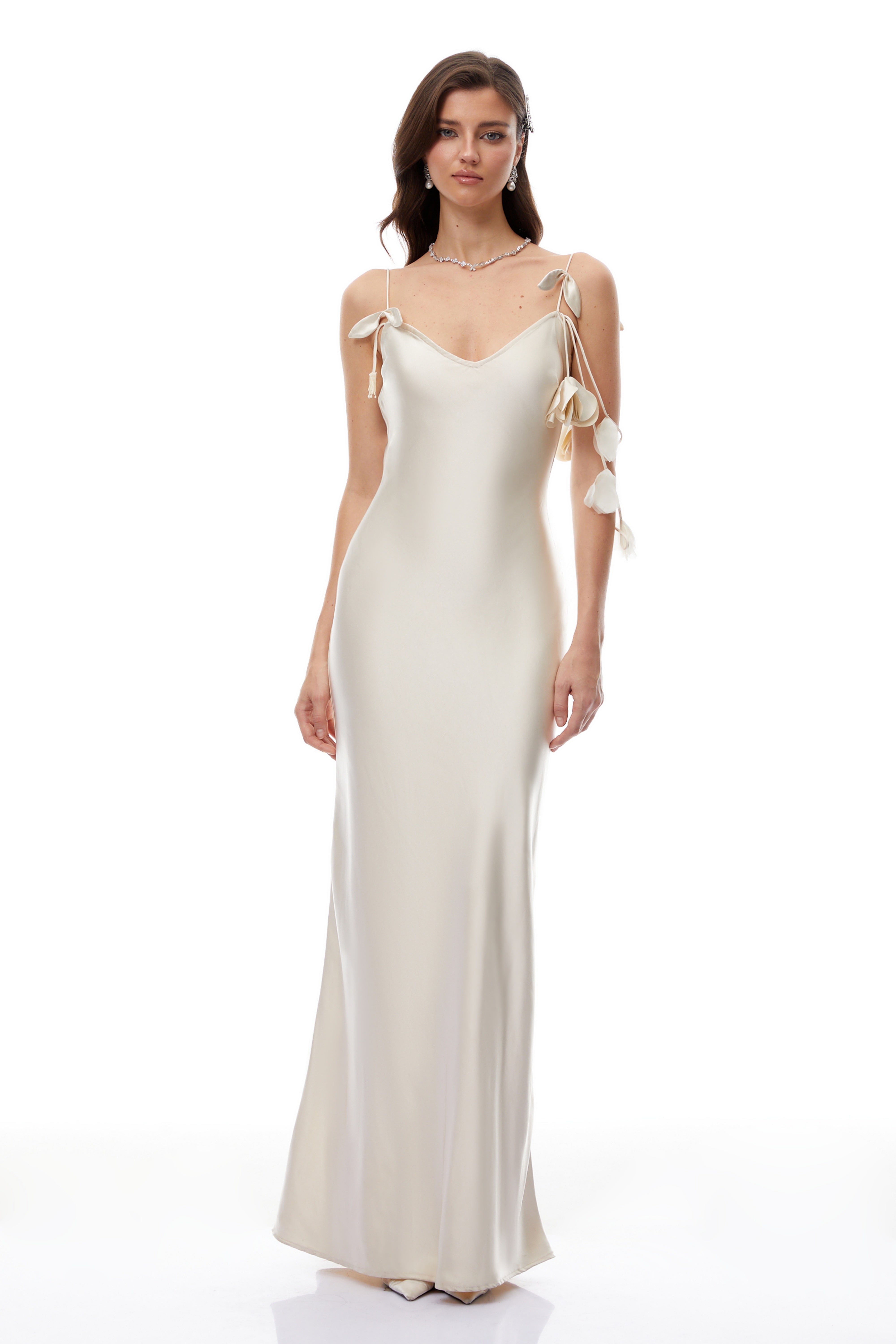 Margaux Neutrales 3D-Blütenblatt-Satin-Maxikleid
