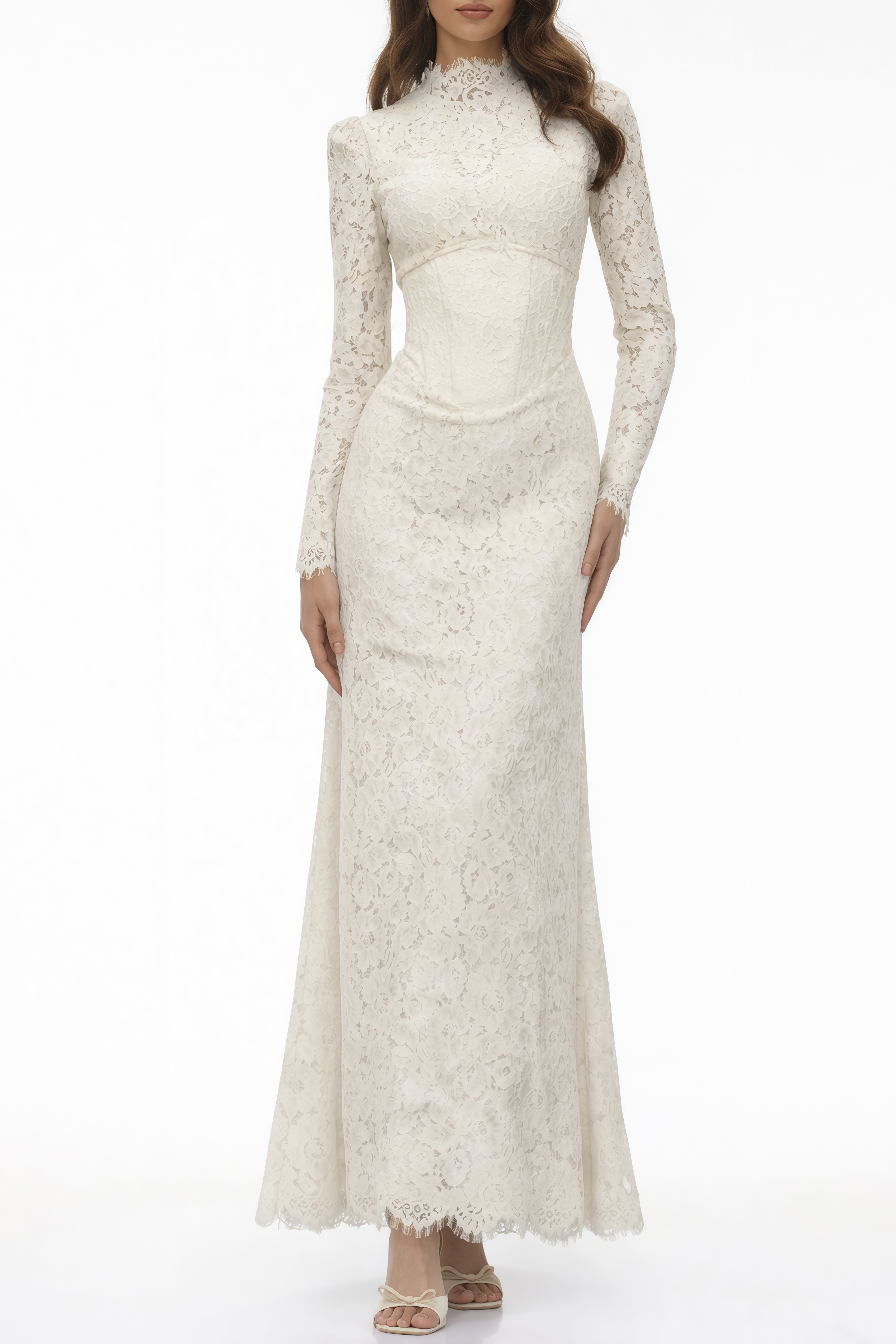 Robe longue en dentelle blanche à col haut, manches longues et corsage